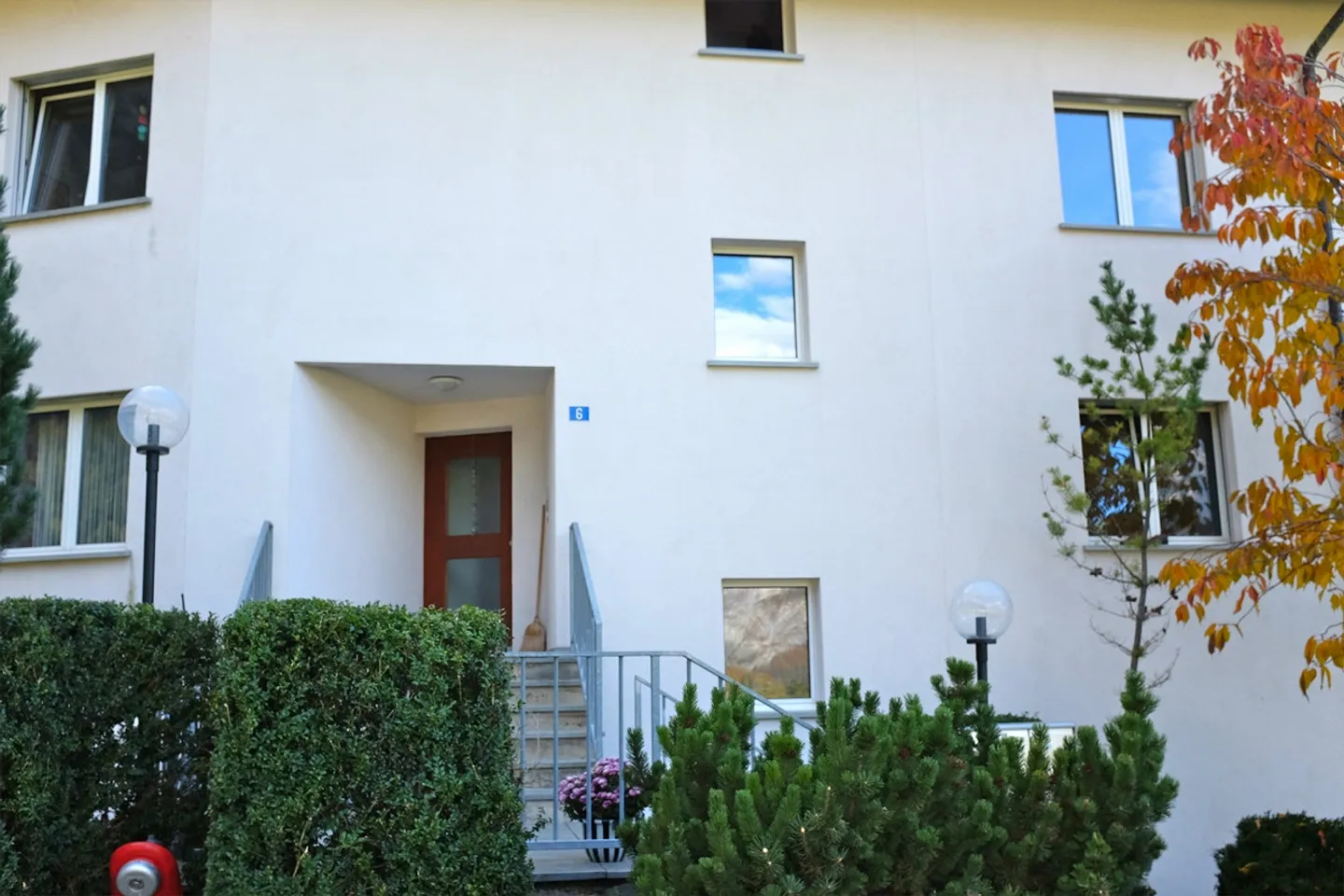 Quietly located, bright 3 1/2 room attic apartment with two terraces - Photo 2 of 12