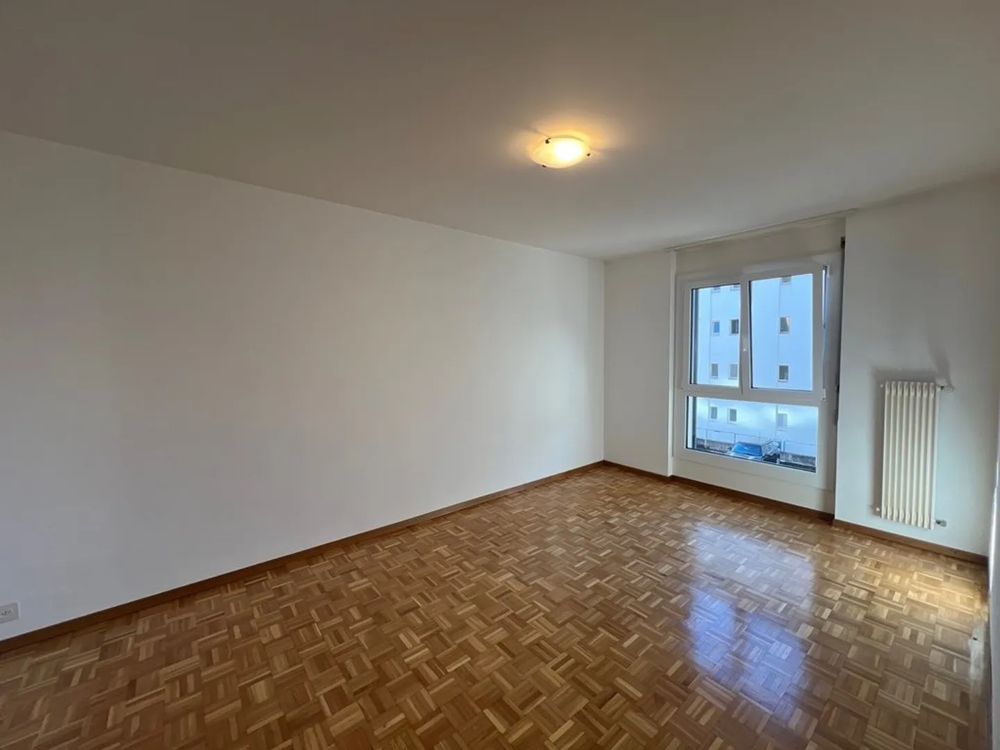 Beautiful Apartment - Photo 4 of 8