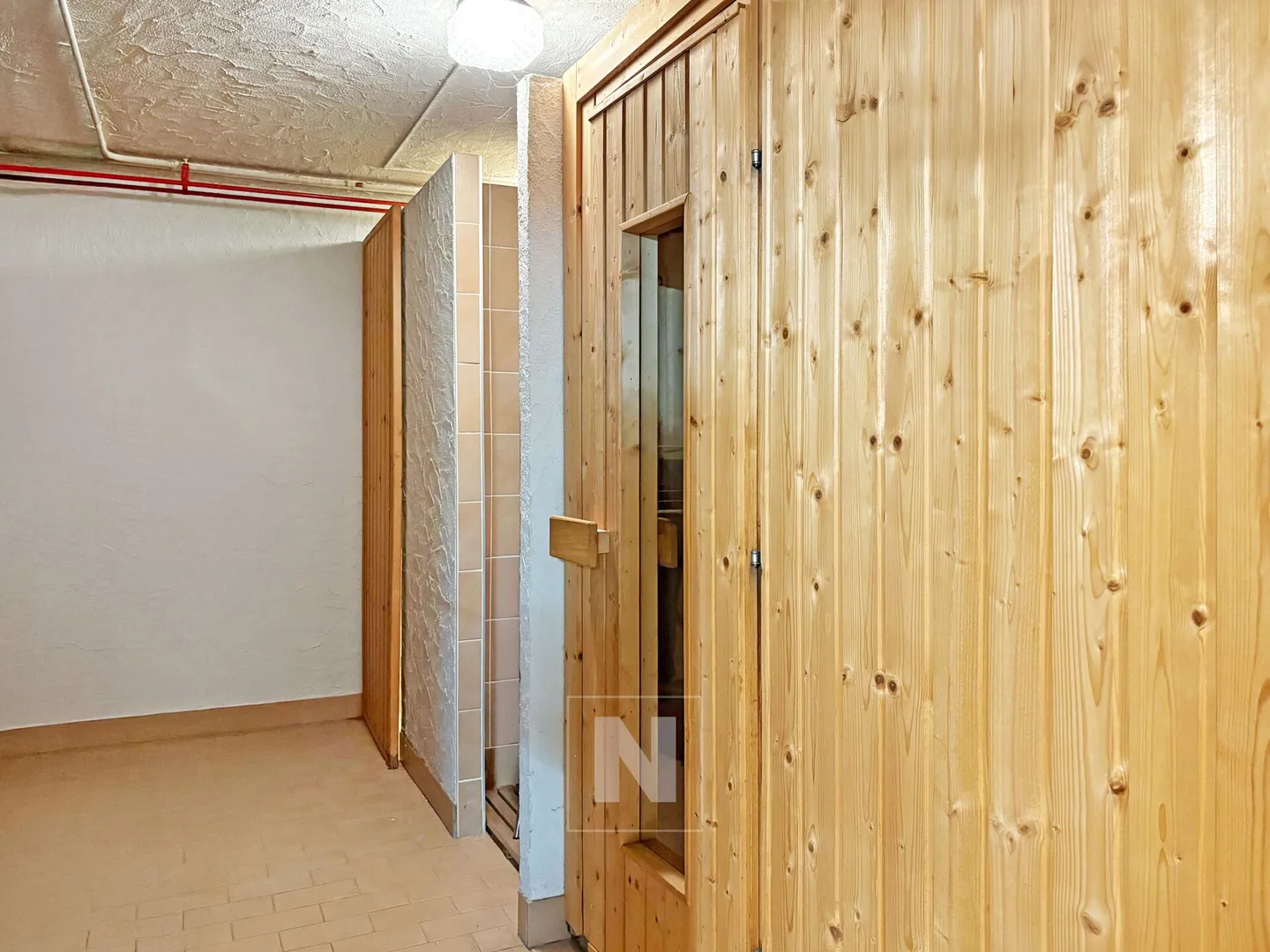 Beautiful spacious and bright house! - Photo 16 of 19