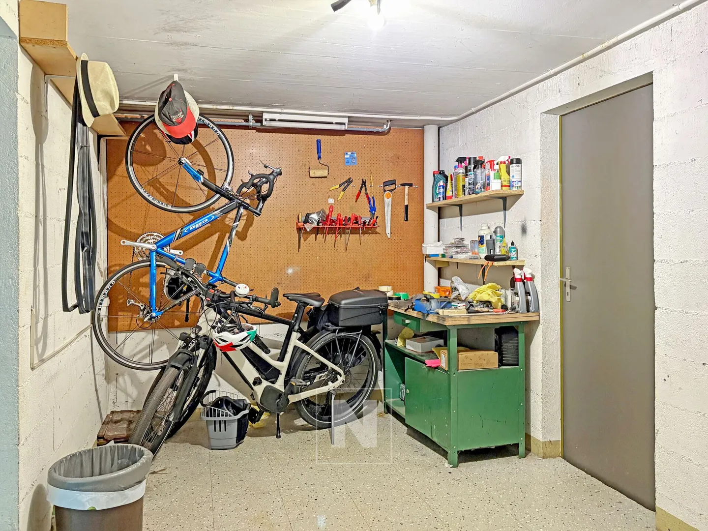 Beautiful spacious and bright house! - Photo 17 of 19