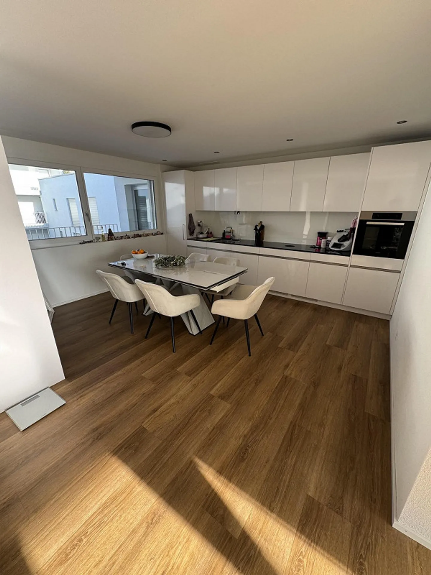 Appartement moderne de 3,5 pièces - Photo 1 sur 16