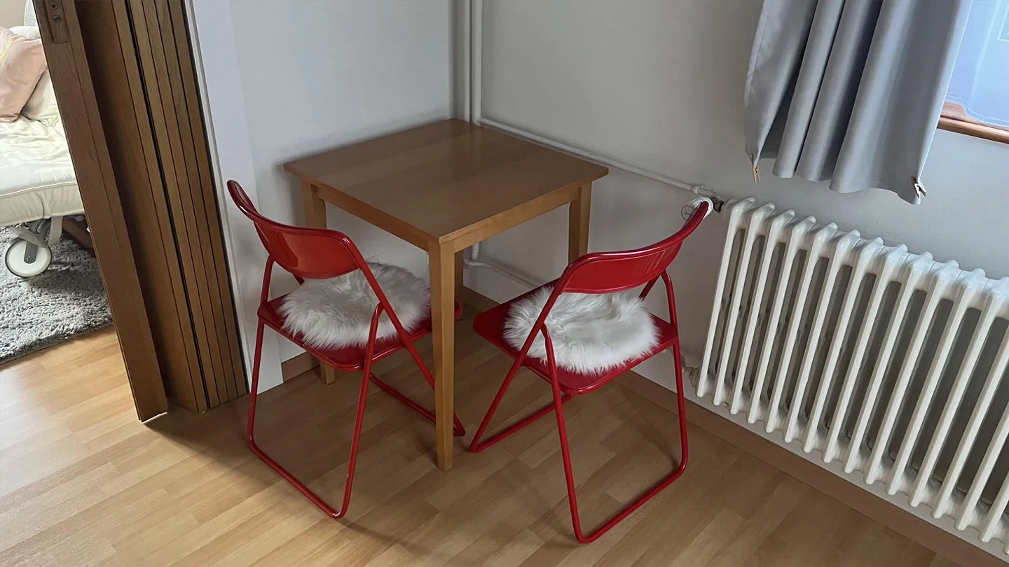 Appartamento 2,5 locali con vista lago e patio - Foto 4 di 15