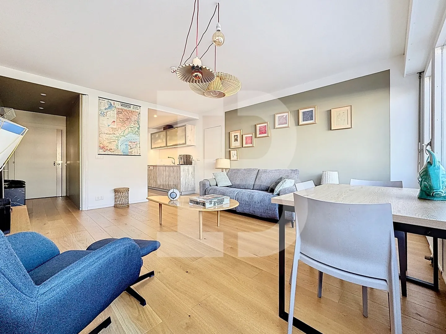 Luxury Apartment with Pools - Photo 2 of 9