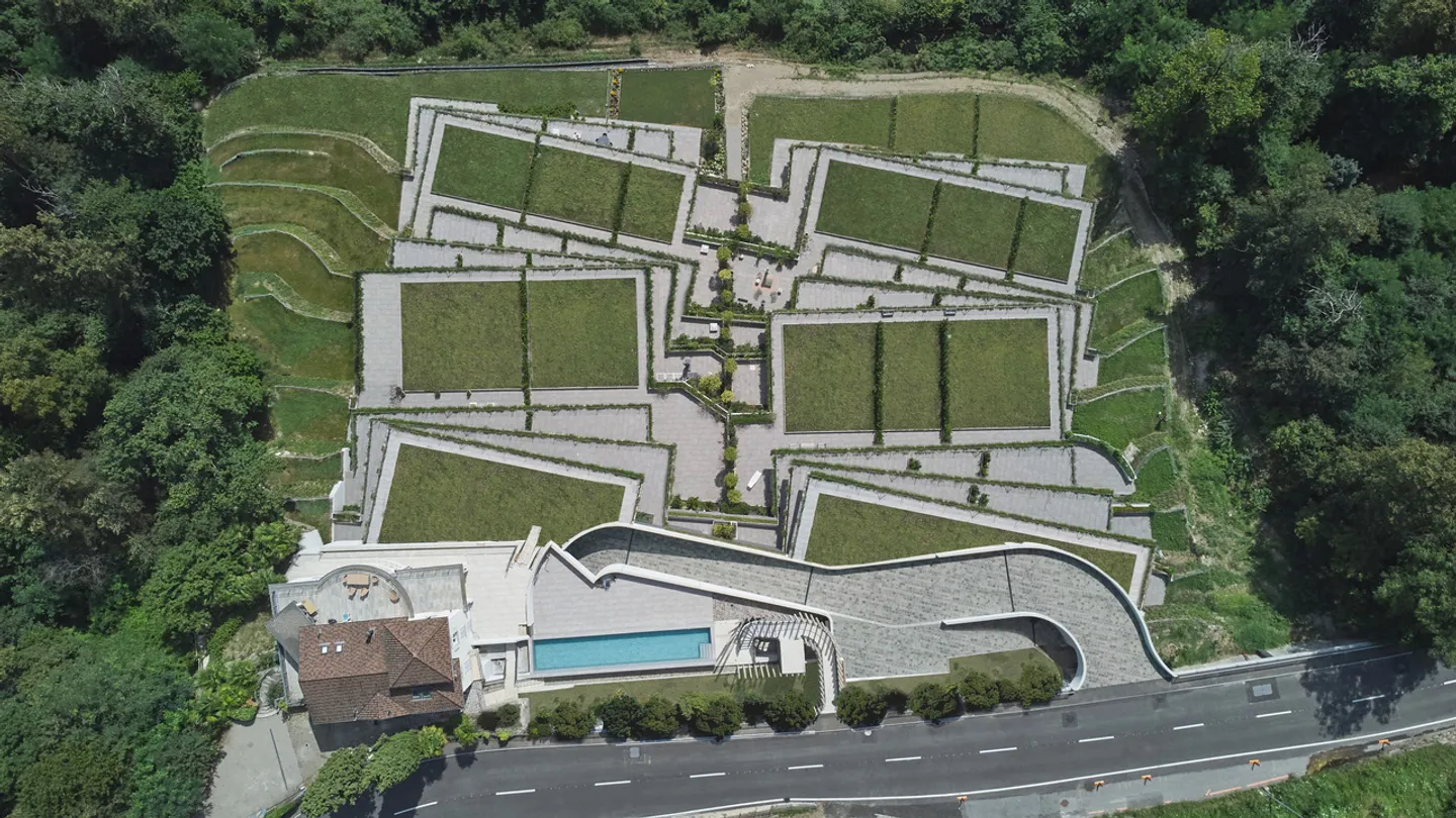 Superbe Maison Historique dans un Nouveau Condominium de Luxe - Photo 10 sur 12