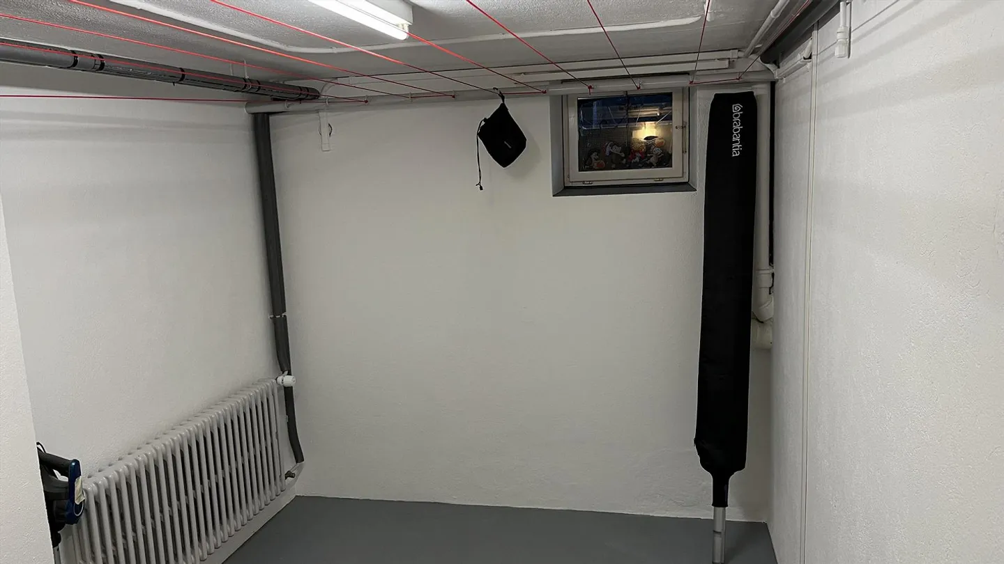 Appartamento 2,5 locali con vista lago e patio - Foto 12 di 15