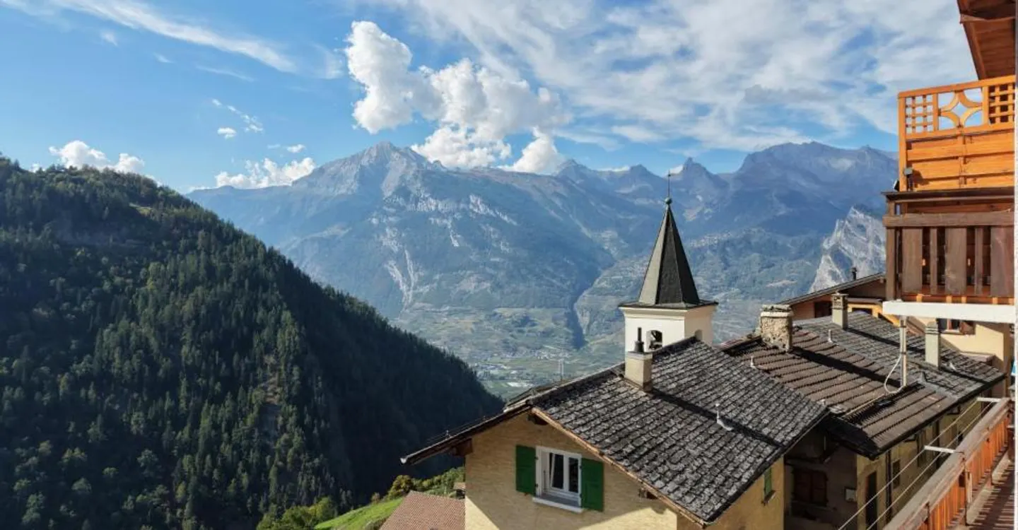 Insieme di due appartamenti con terreno a Isérables - Foto 2 di 12
