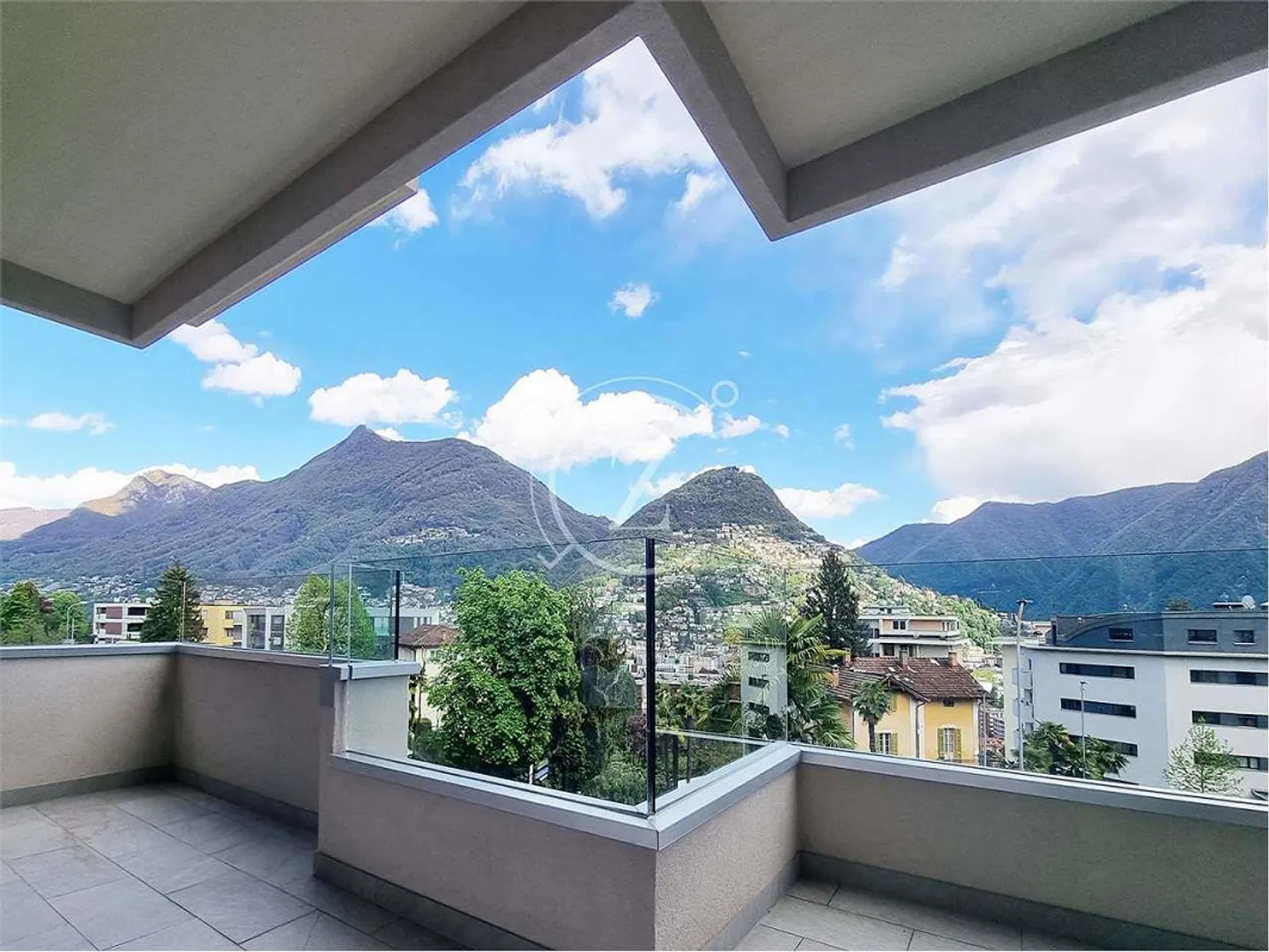 Apartment Lugano 4.5 rooms with a view - Photo 2 of 8