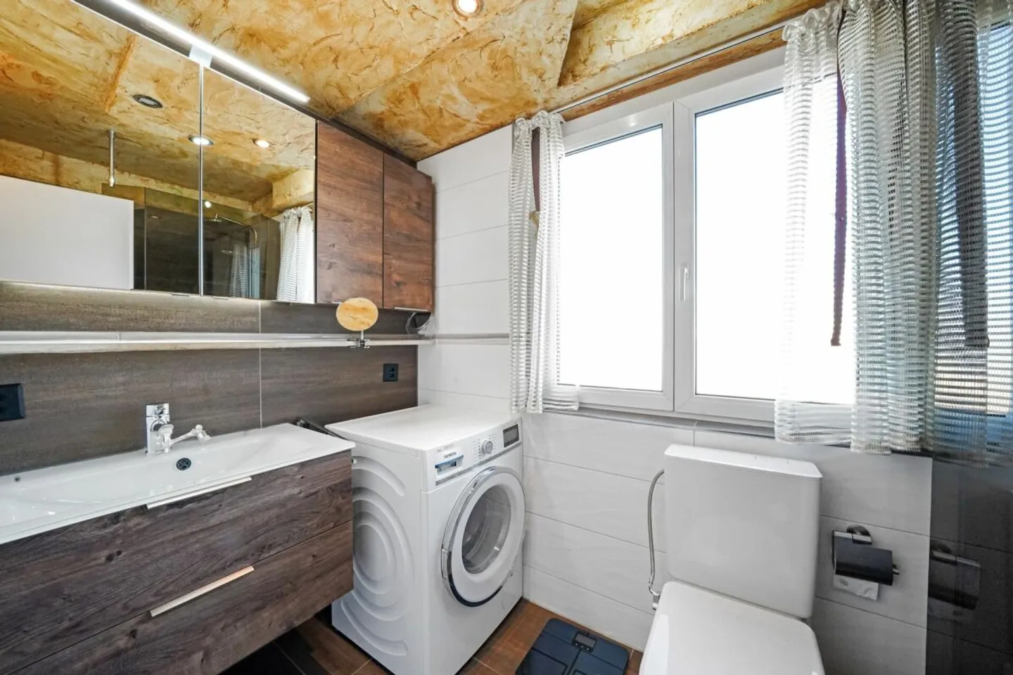 Affordable, renovated 4.5 room apartment 10 min from Basel - Photo 6 of 13