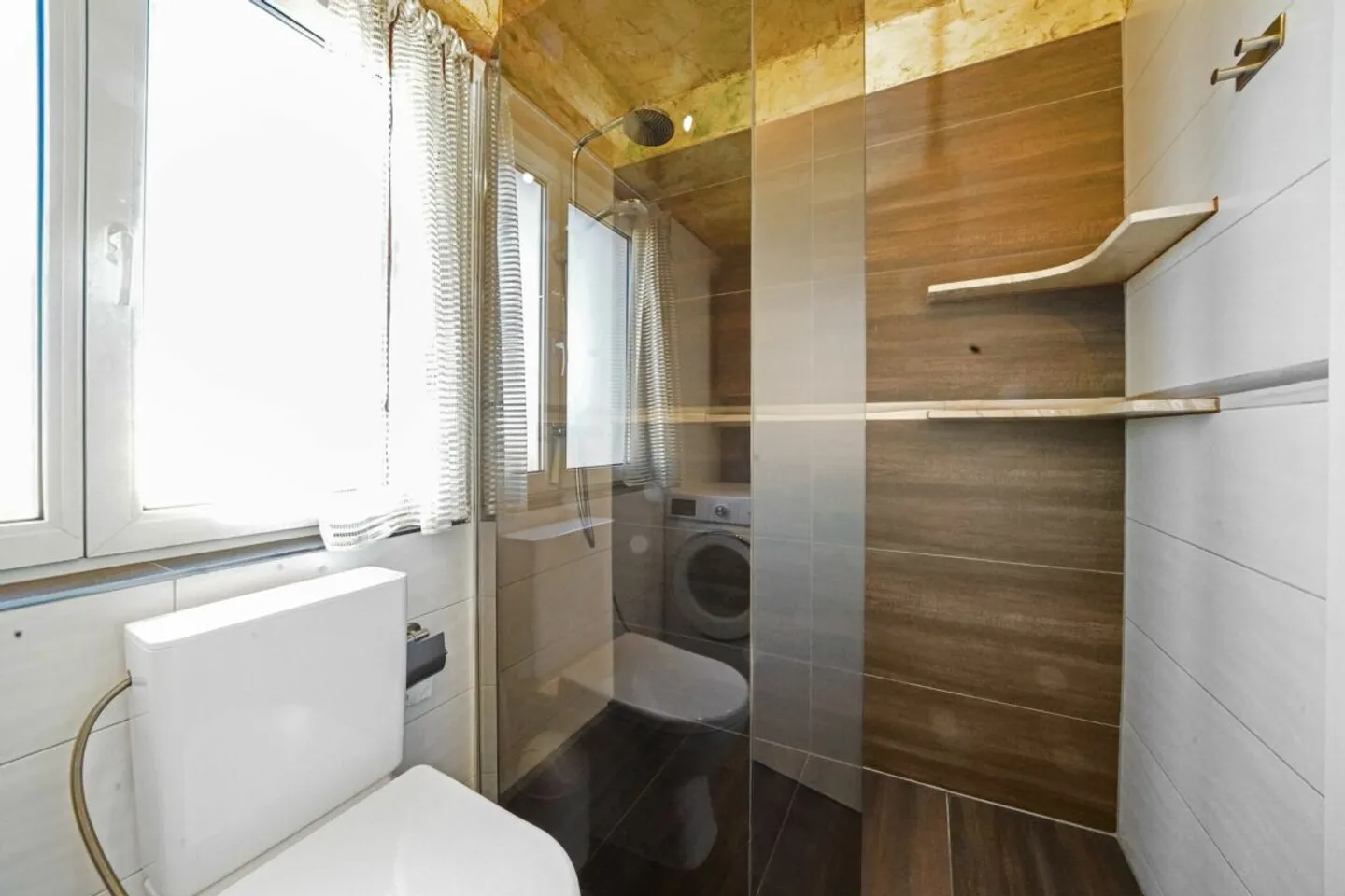 Affordable, renovated 4.5 room apartment 10 min from Basel - Photo 7 of 13