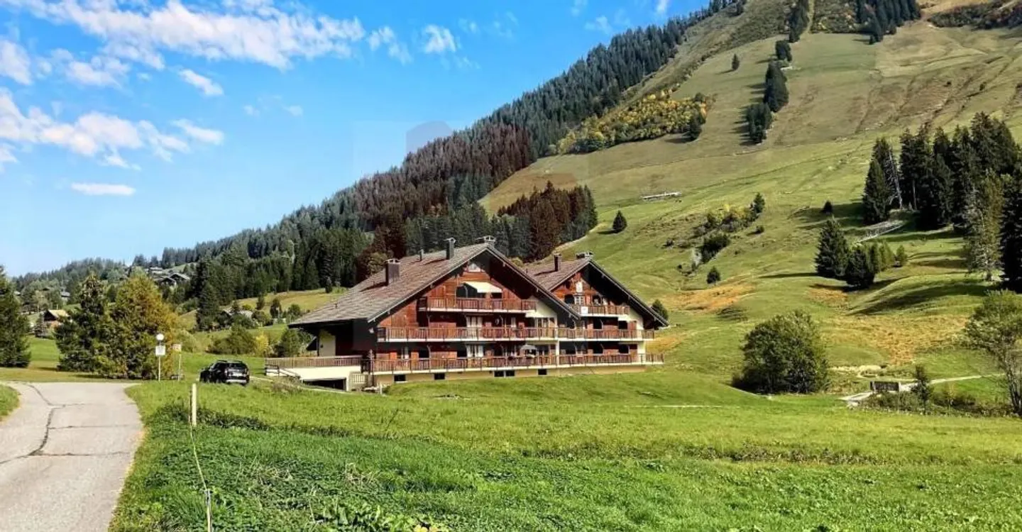 Incantevole appartamento mansardato di 2,5 locali con vista eccezionale - Foto 2 di 13