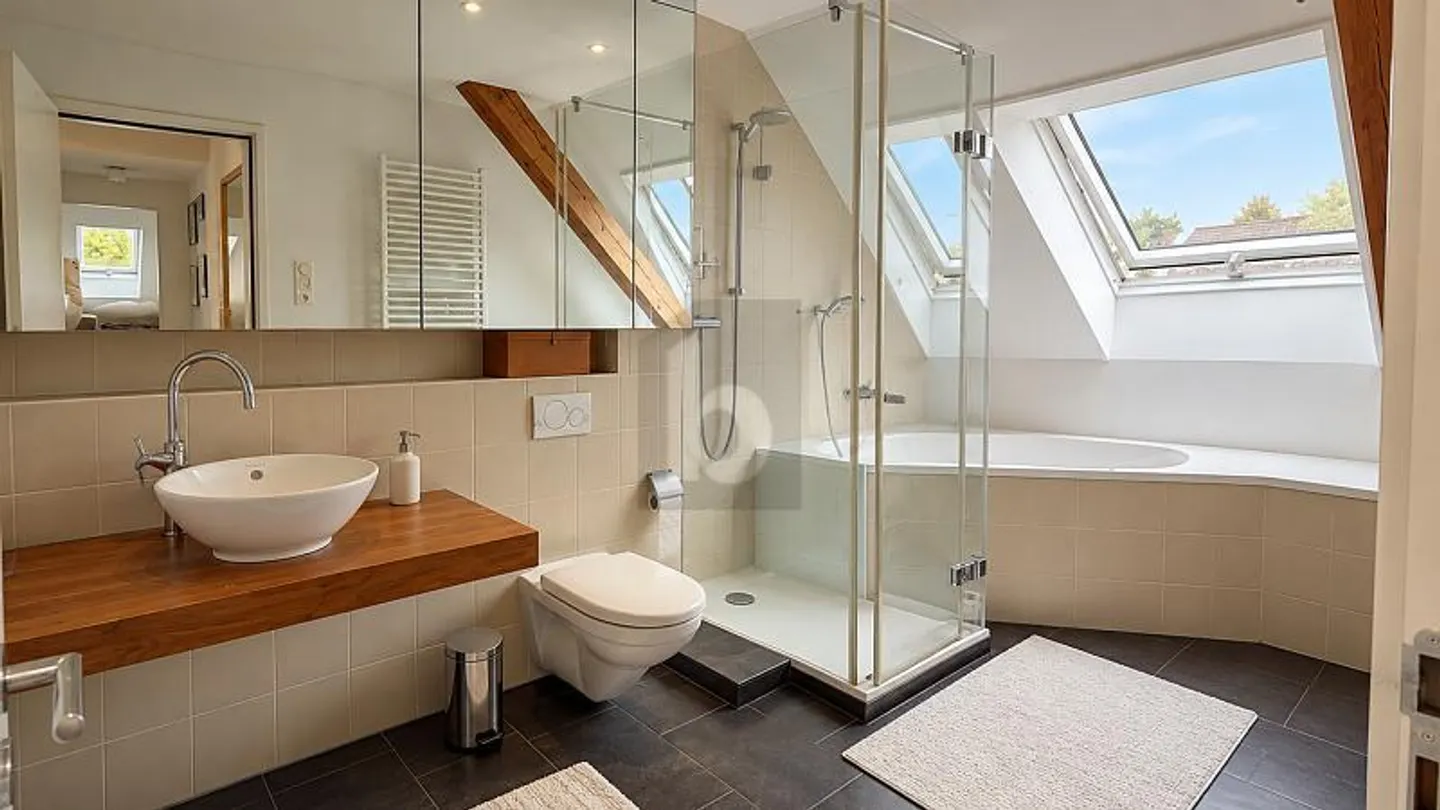 Stylisches Attique in Zürich-Wiedikon - Foto 2 von 6