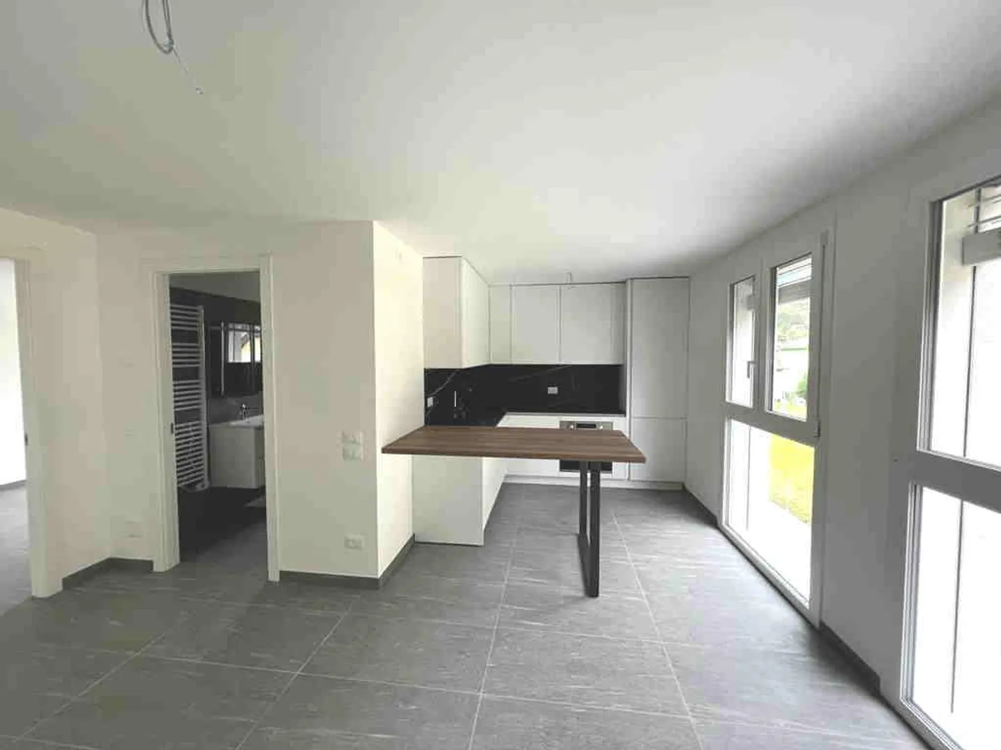 Penthouse avec terrasse dans un quartier pratique et stratégique - Photo 7 sur 11