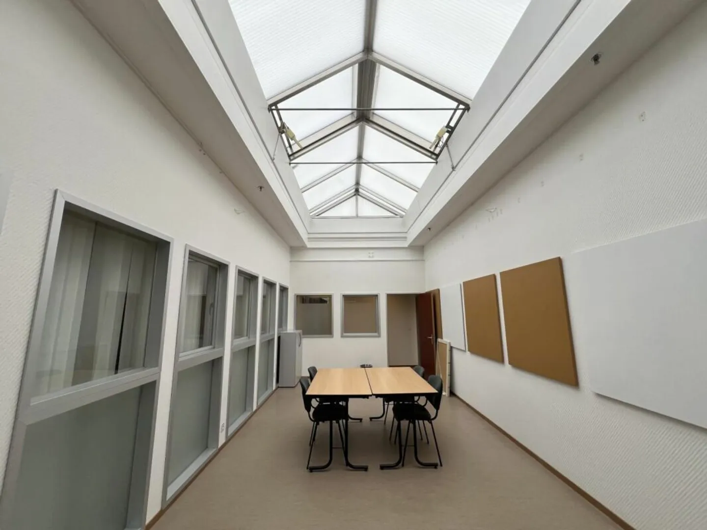 Management/Office 18 Rooms in Le Mont-sur-Lausanne - Photo 1 of 13