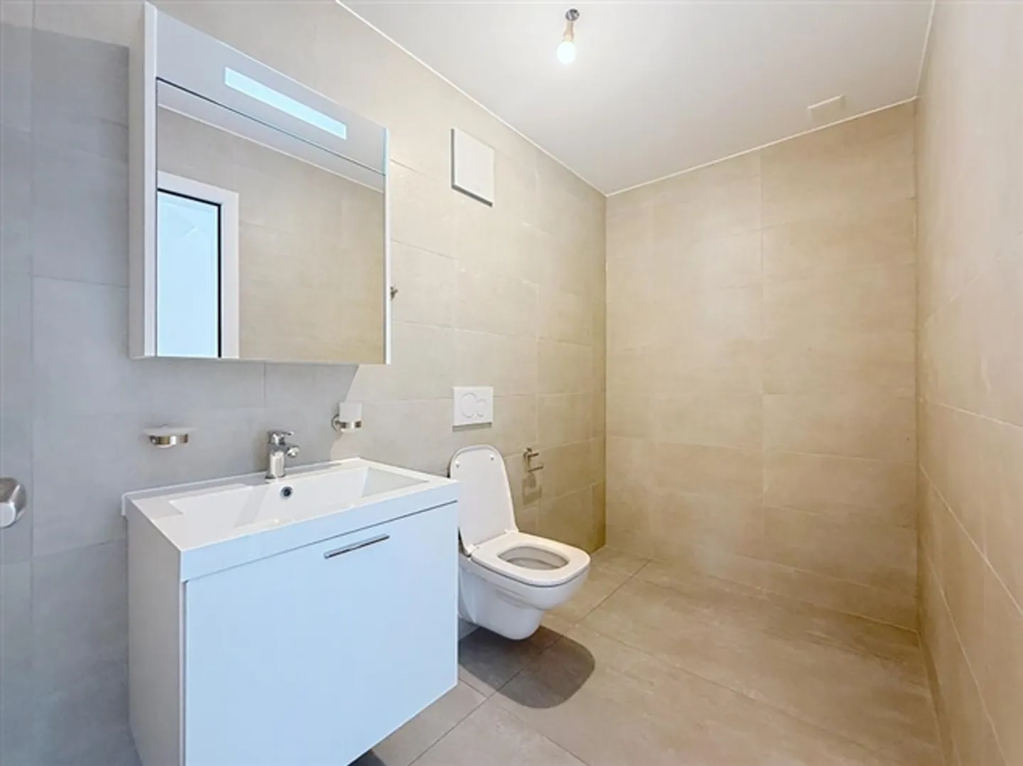 INCROYABLE NOUVELLE VILLA AVEC 4,5 CHAMBRES QUI ALLIE MODERNITÉ ET QUALITÉ DE VIE - Photo 10 sur 13