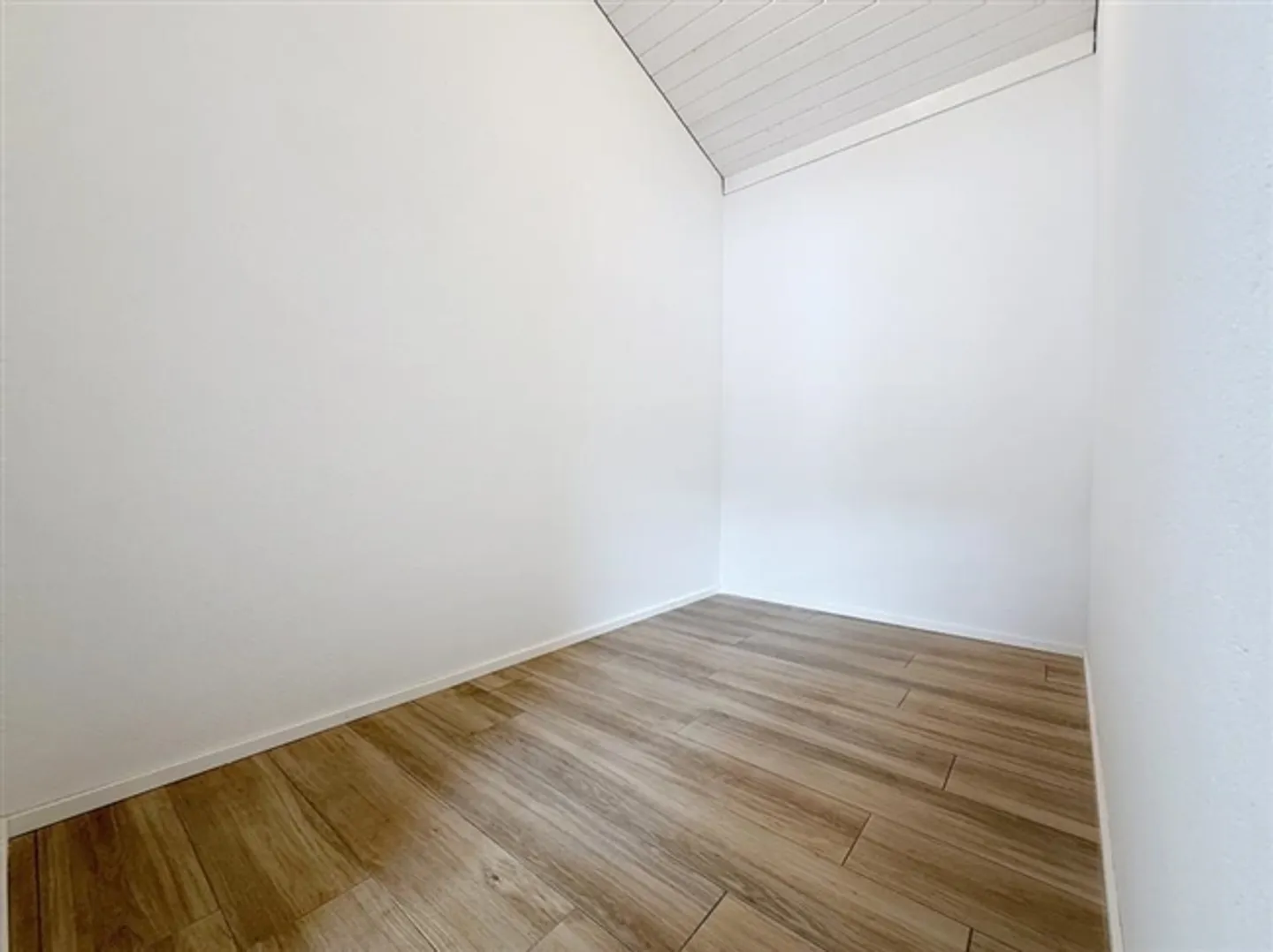 INCROYABLE NOUVELLE VILLA AVEC 4,5 CHAMBRES QUI ALLIE MODERNITÉ ET QUALITÉ DE VIE - Photo 12 sur 13