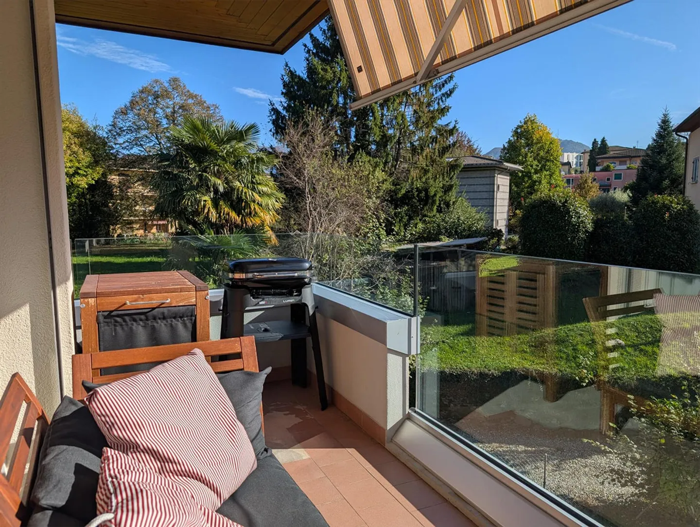 4.5 ultimo piano ristrutturato a Breganzona, vicinanza a scuole - Photo 2 sur 13