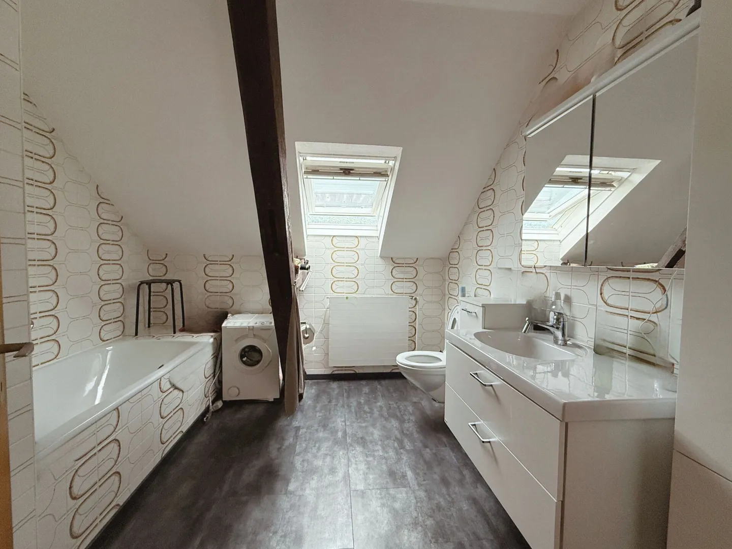 Appartement sous les combles de 4,5 pièces - Photo 3 sur 12
