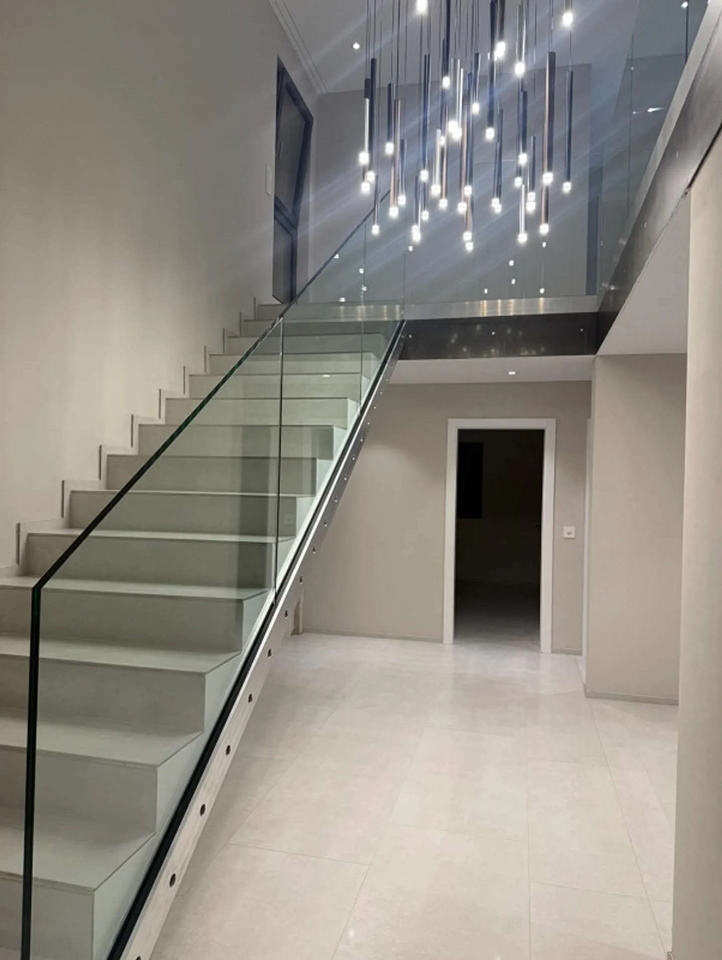 Moderne 7 1/2 Zimm. Einfamilienhaus Freistehend - Foto 19 von 25