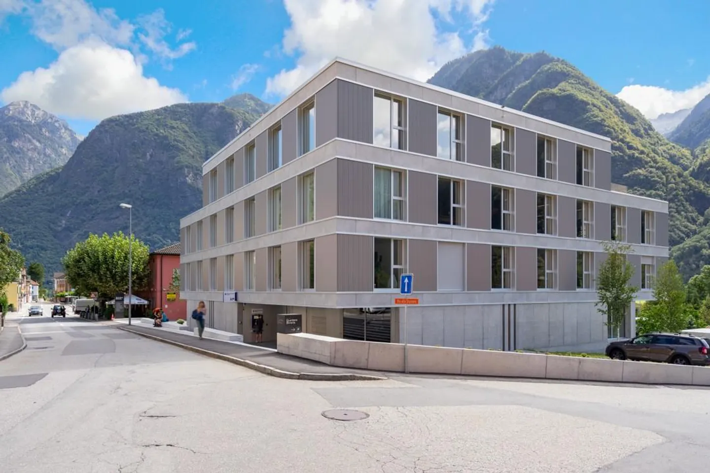 NUOVO QUARTIERE BIRRERIA - UFFICIO ELEGANTE E FUNZIONALE - Foto 7 di 7