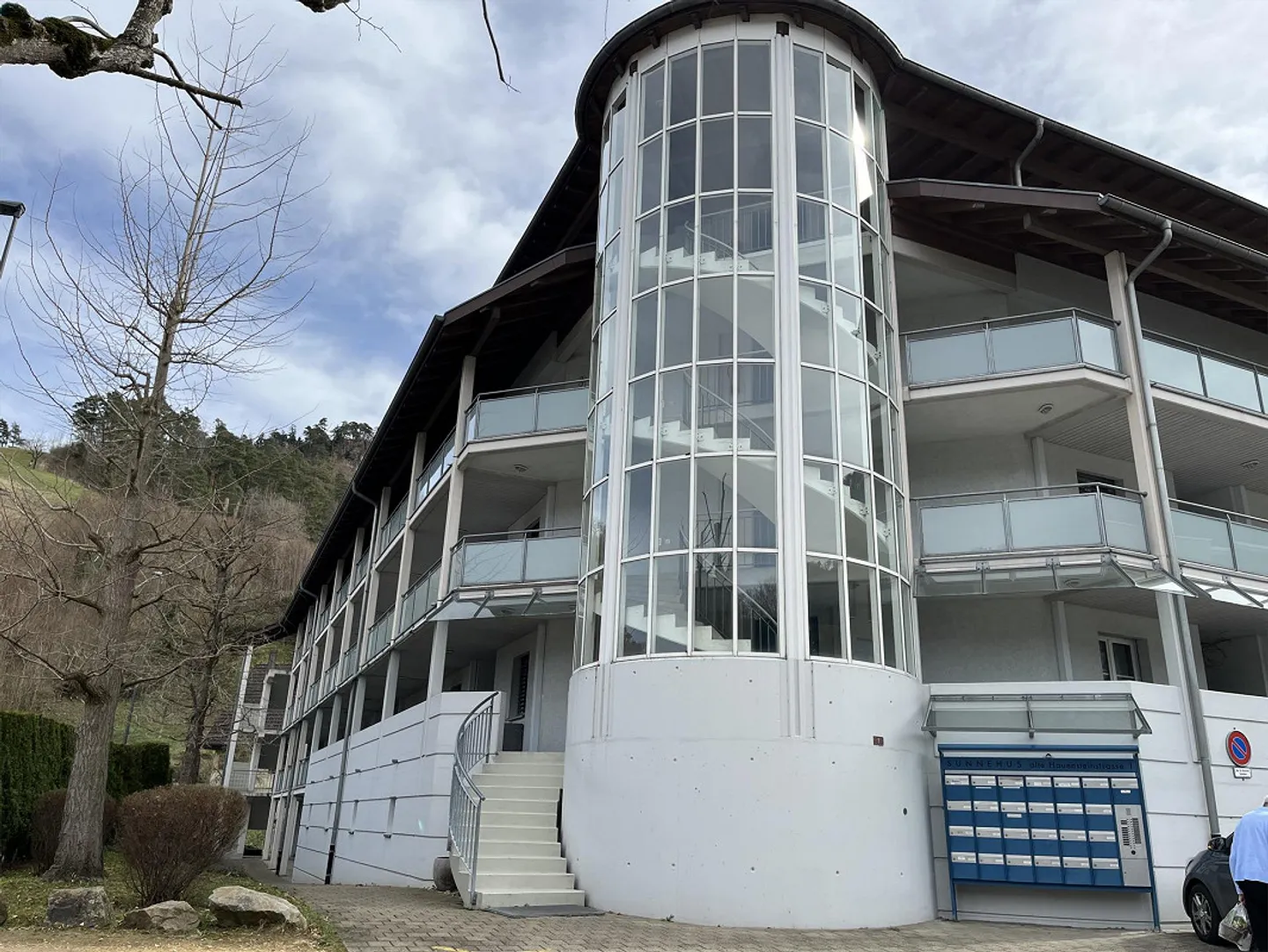 Belle, lumineuse appartement de 3.5 pièces avec jardin d'hiver - Photo 1 sur 10