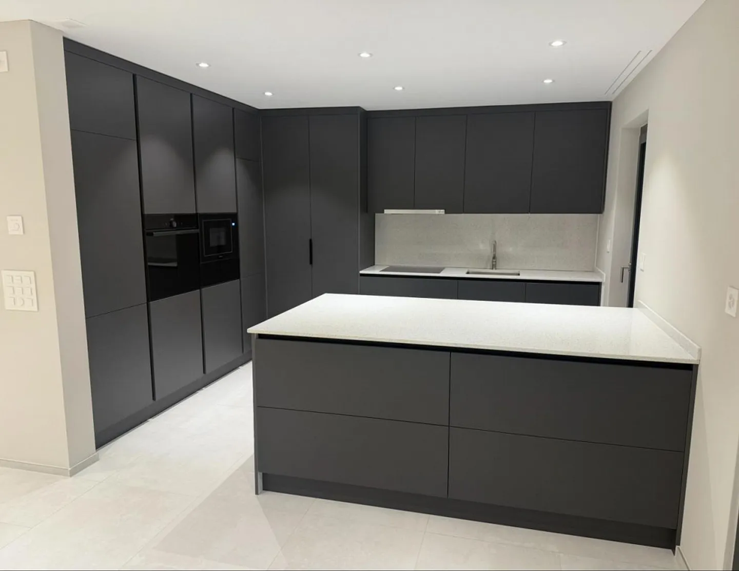 Moderne 7 1/2 Zimm. Einfamilienhaus Freistehend - Foto 21 von 25