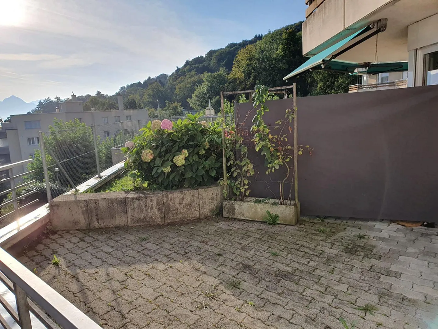 Bright 3.5-room apartment with lake view and forest edge location in Lucerne - Photo 8 of 11