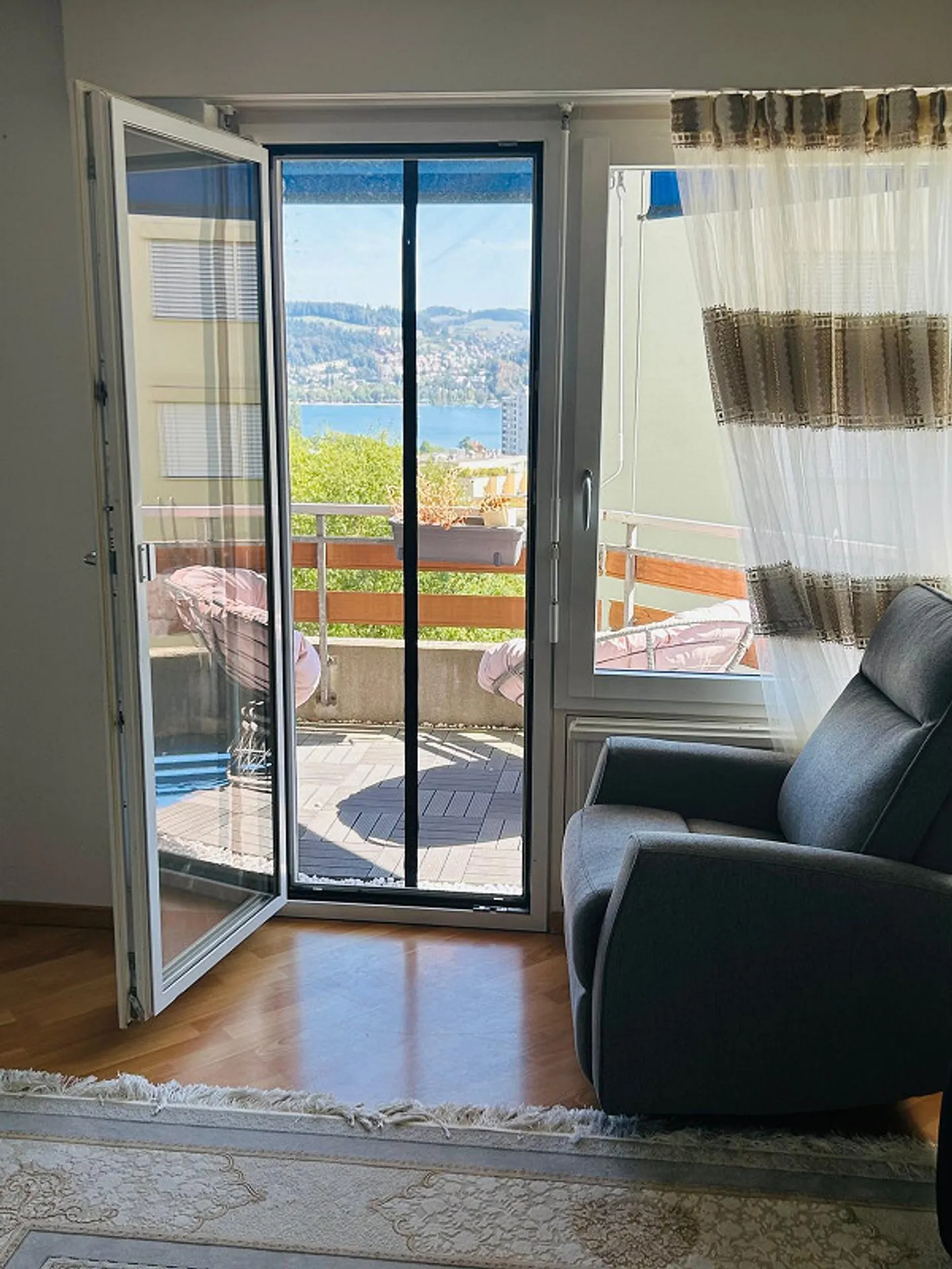 Bright 3.5-room apartment with lake view and forest edge location in Lucerne - Photo 6 of 11