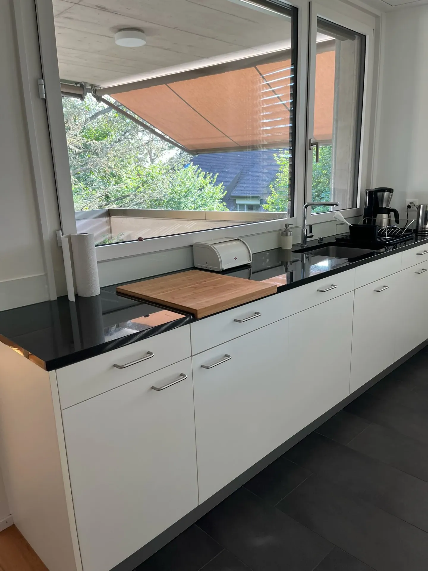 Appartement moderne de 3,5 pièces avec balcons et belle vue à Riehen - Photo 7 sur 16