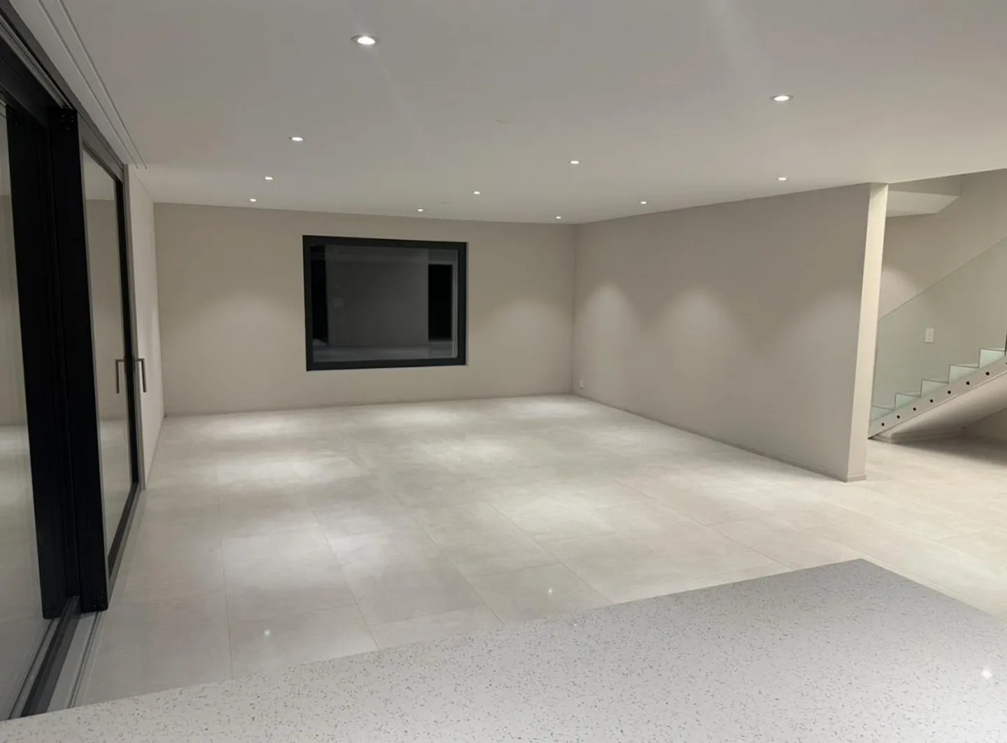 Moderne 7 1/2 Zimm. Einfamilienhaus Freistehend - Foto 24 von 25