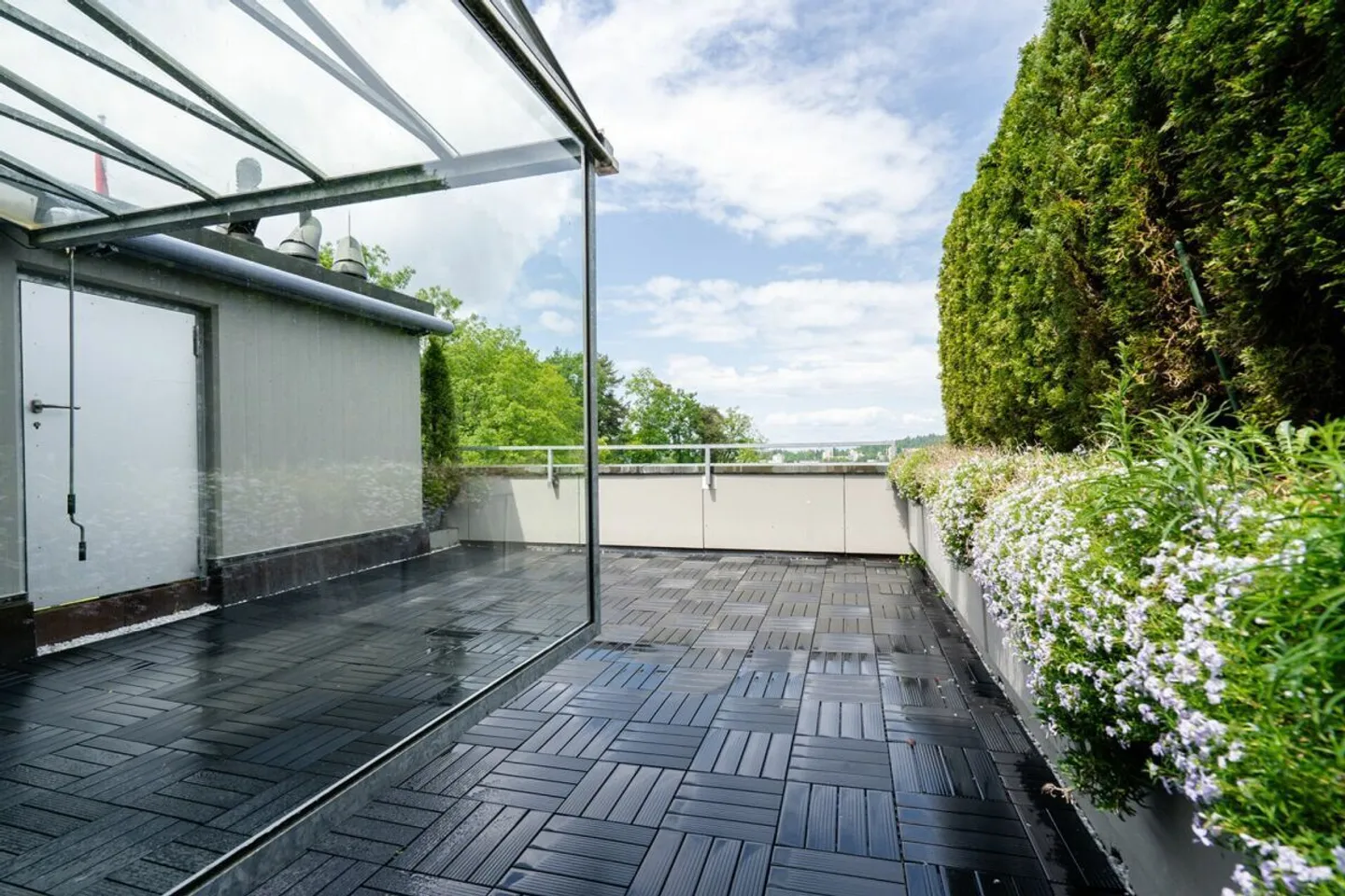 VIVERE MODERNO CON VISTA SUL LAGO DI COSTANZA - Foto 1 di 10