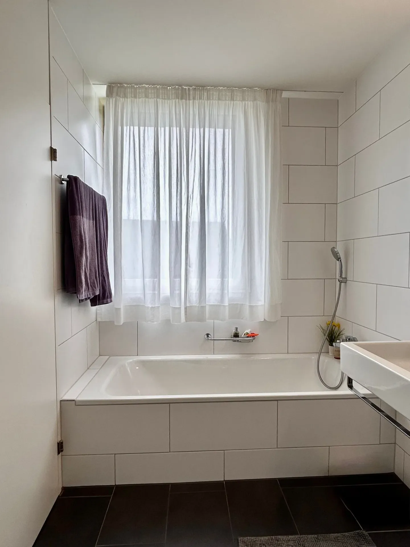 Appartement moderne de 3,5 pièces avec balcons et belle vue à Riehen - Photo 14 sur 16