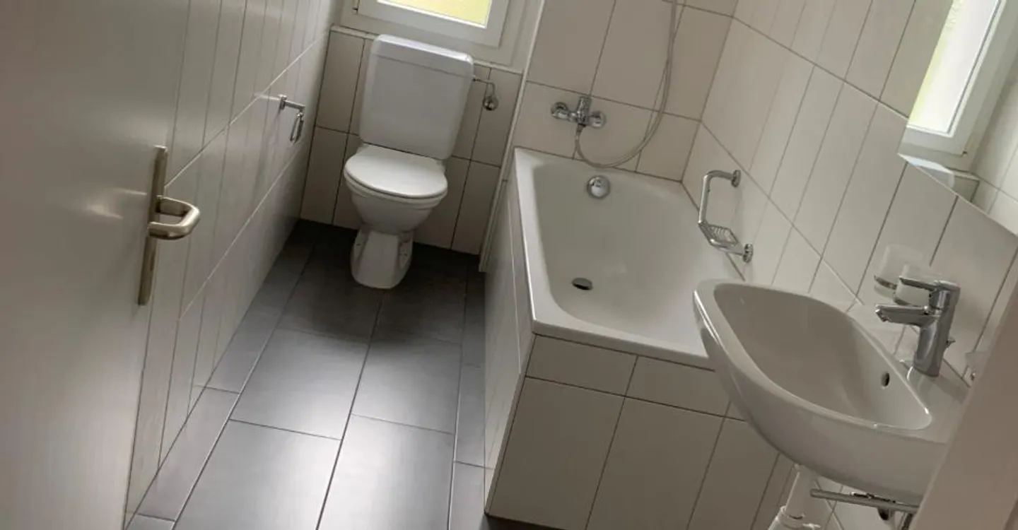 Sehr schöne 3-Zimmer-Wohnung mit Balkon in Hauterive NE - Foto 6 von 7