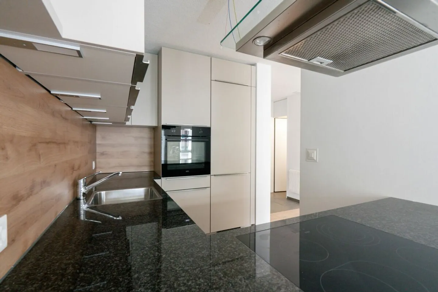 VIVERE MODERNO CON VISTA SUL LAGO DI COSTANZA - Foto 4 di 10