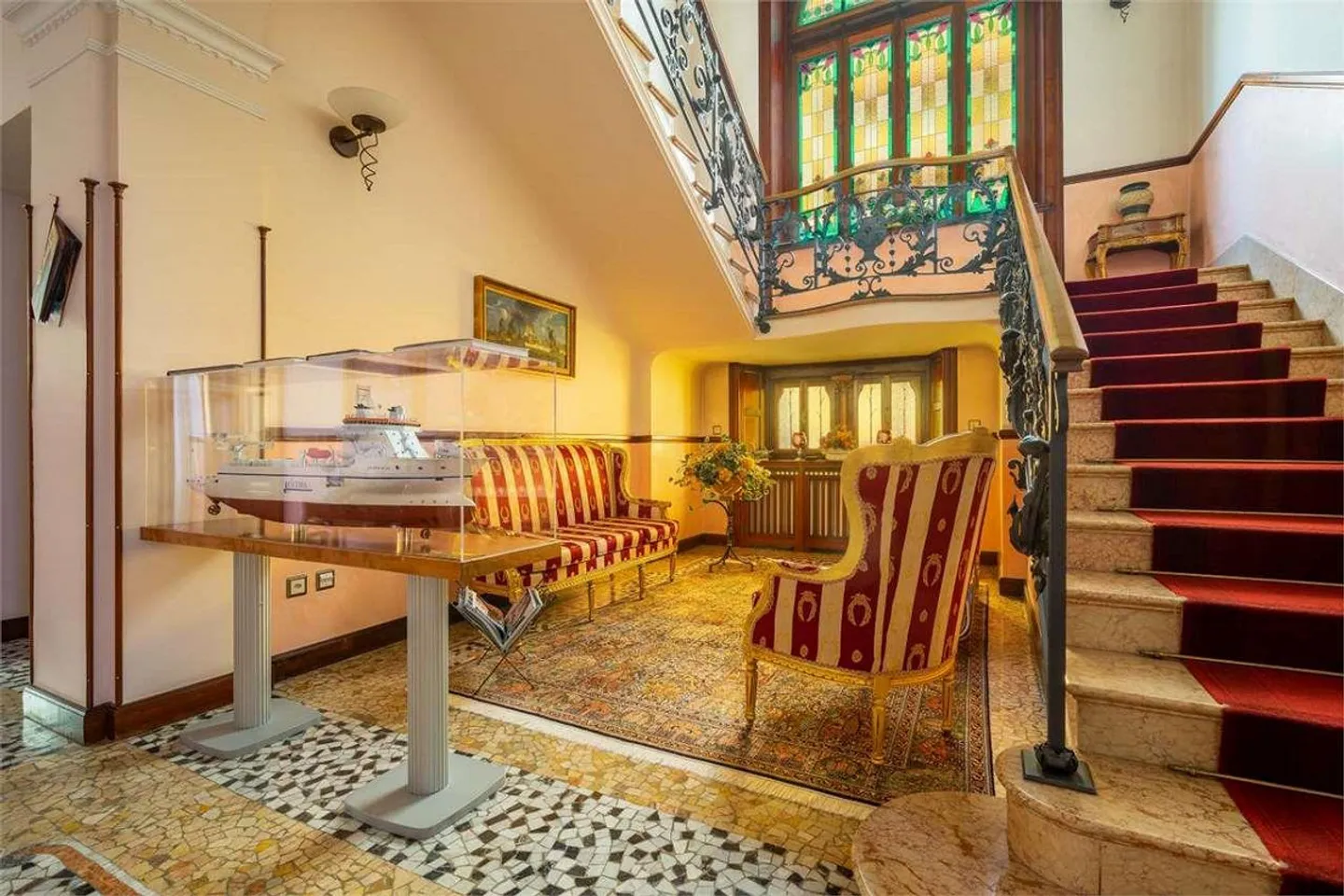 Villa prestigieuse de style Liberty - Photo 8 sur 13