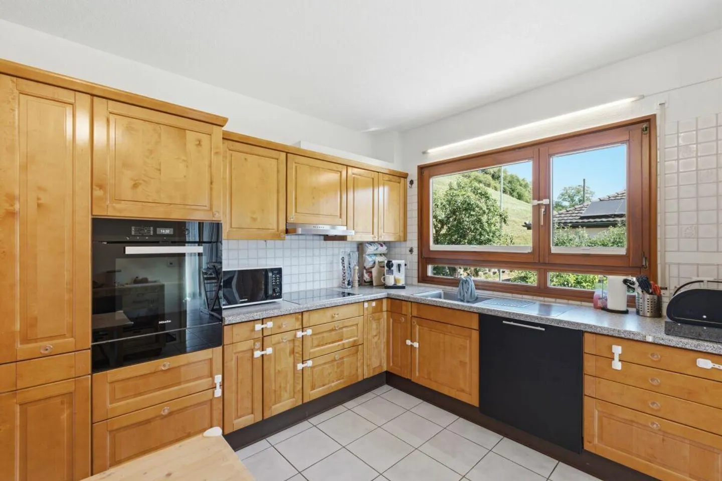 Renoviertes Einfamilienhaus mit Garten - Foto 7 von 13