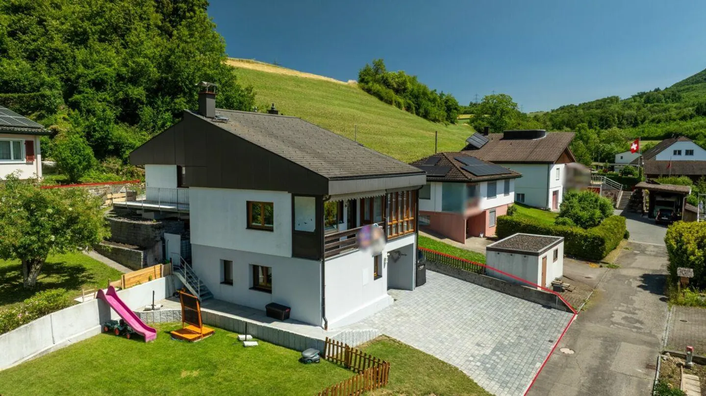 Renoviertes Einfamilienhaus mit Garten - Foto 11 von 13