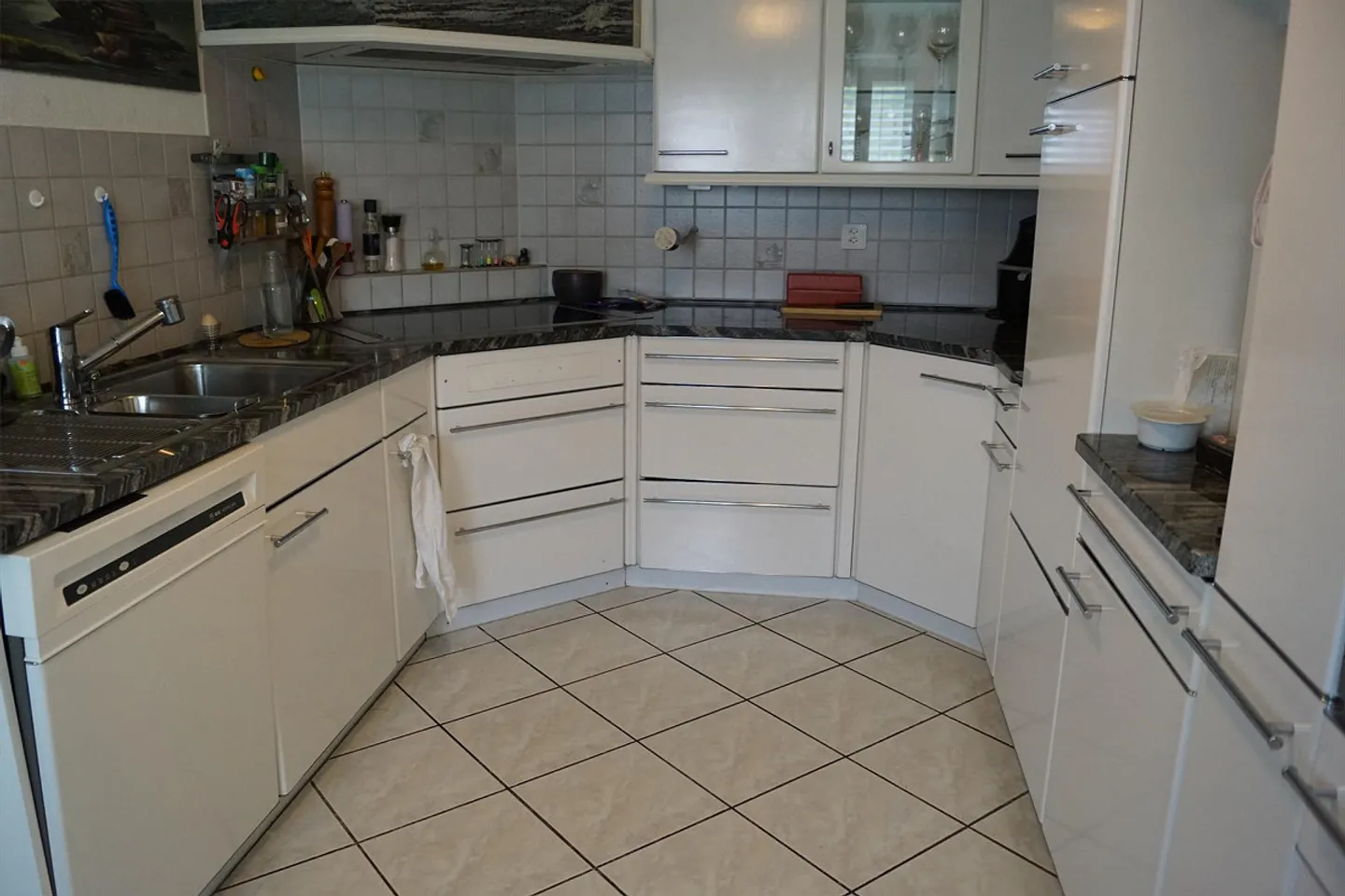 Casa ben tenuta in una zona residenziale centrale, con appartamento separato - Foto 2 di 5