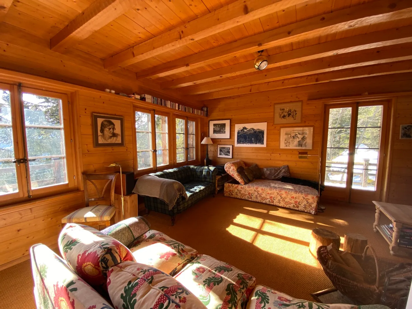 «6-ZIMMER-CHALET MITTEN IN DER NATUR - RUHIGE LAGE / BLICK VON OBEN» - Foto 3 von 30