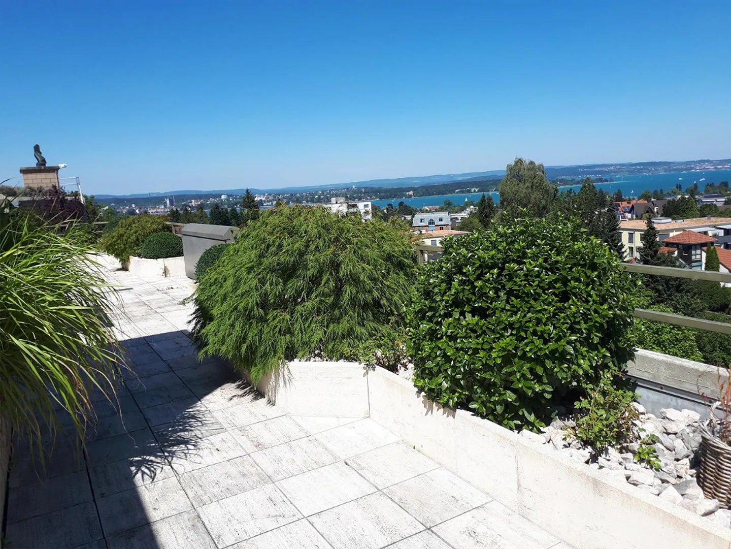 Sonnige 3.5-Zimmerwohnung mit Aussicht - Foto 5 von 17