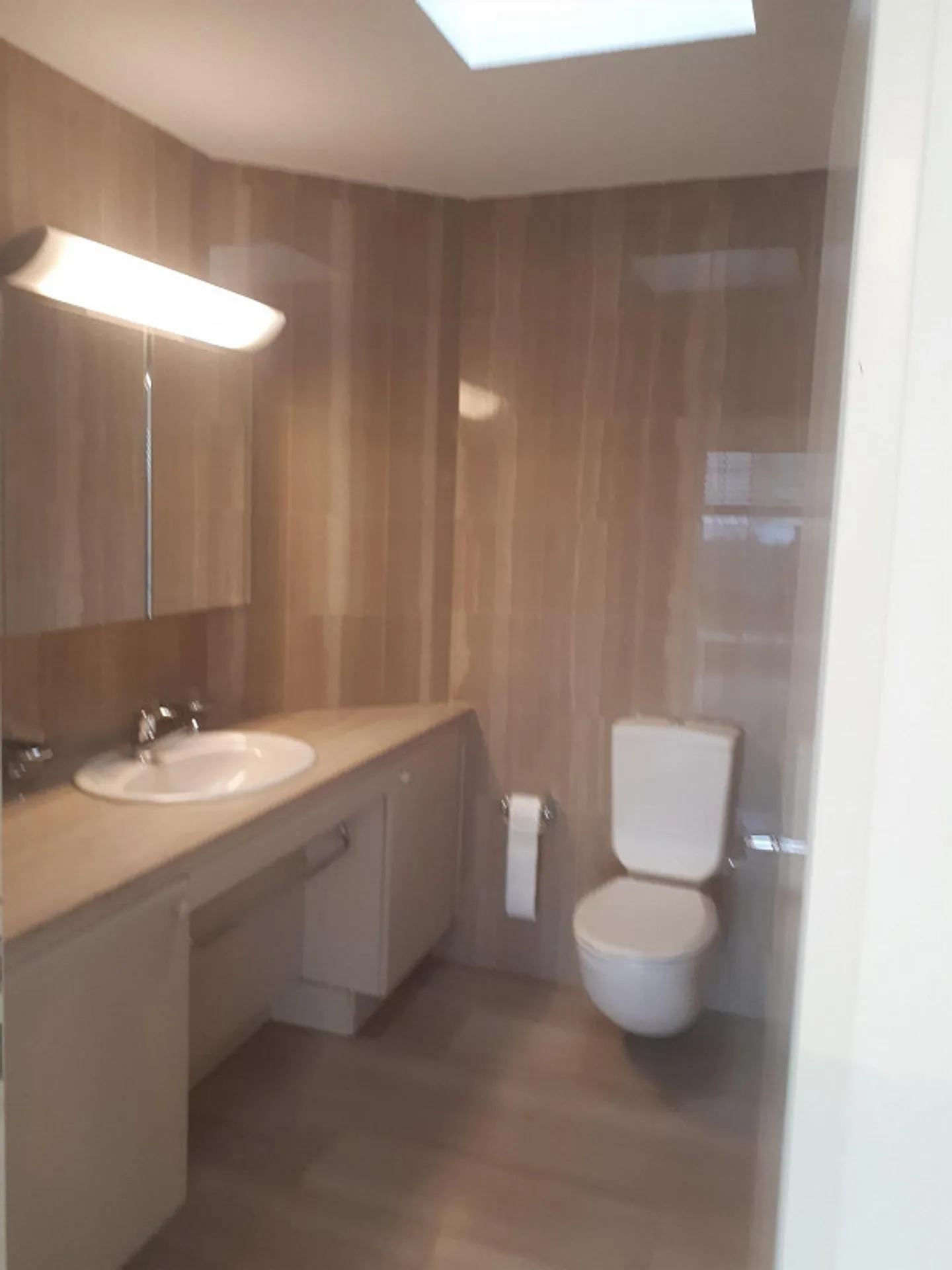 Sonnige 3.5-Zimmerwohnung mit Aussicht - Foto 8 von 17