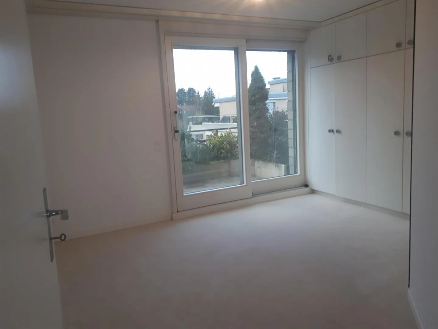 Sonnige 3.5-Zimmerwohnung mit Aussicht - Foto 9 von 17