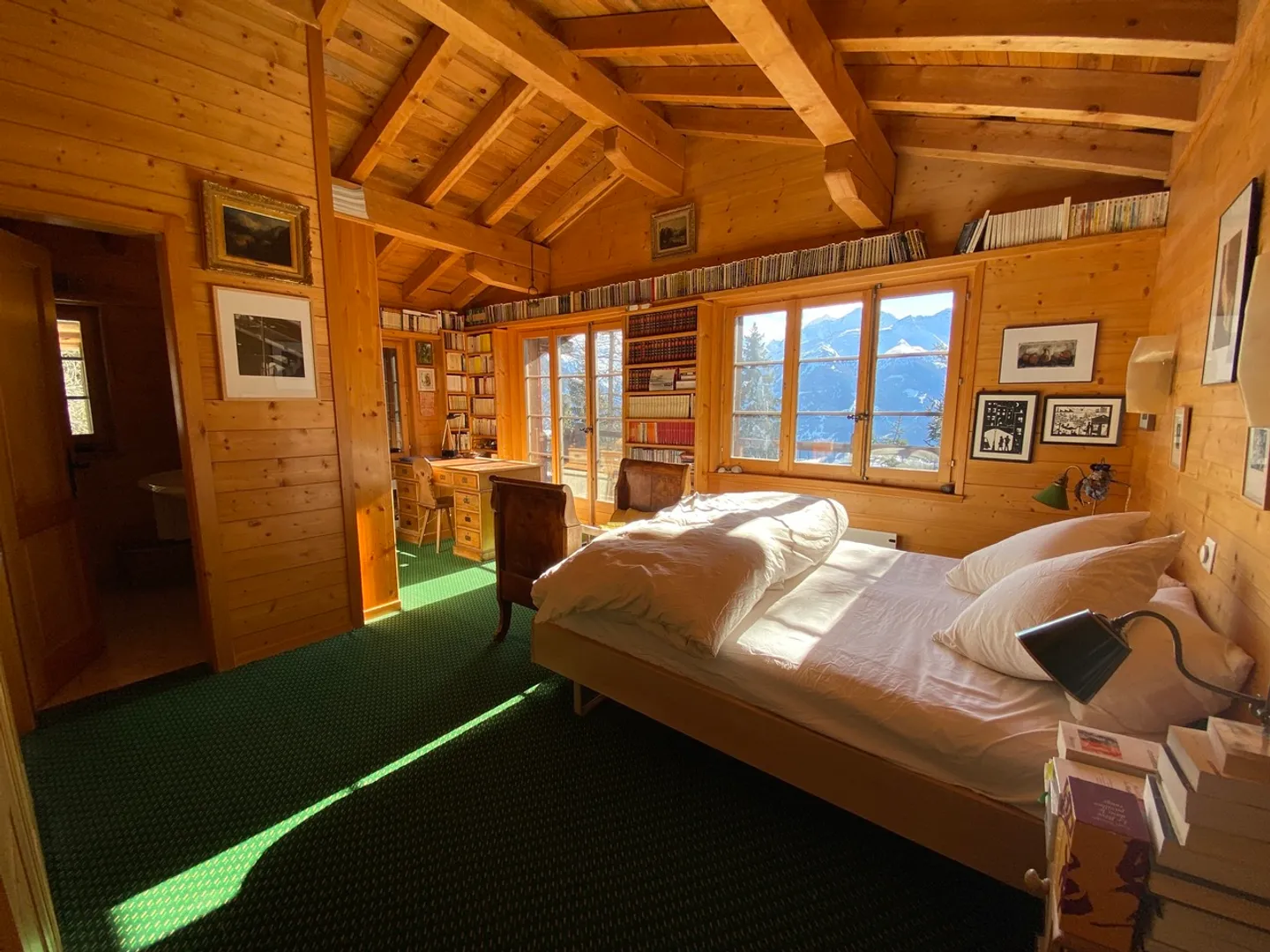 «6-ZIMMER-CHALET MITTEN IN DER NATUR - RUHIGE LAGE / BLICK VON OBEN» - Foto 8 von 30