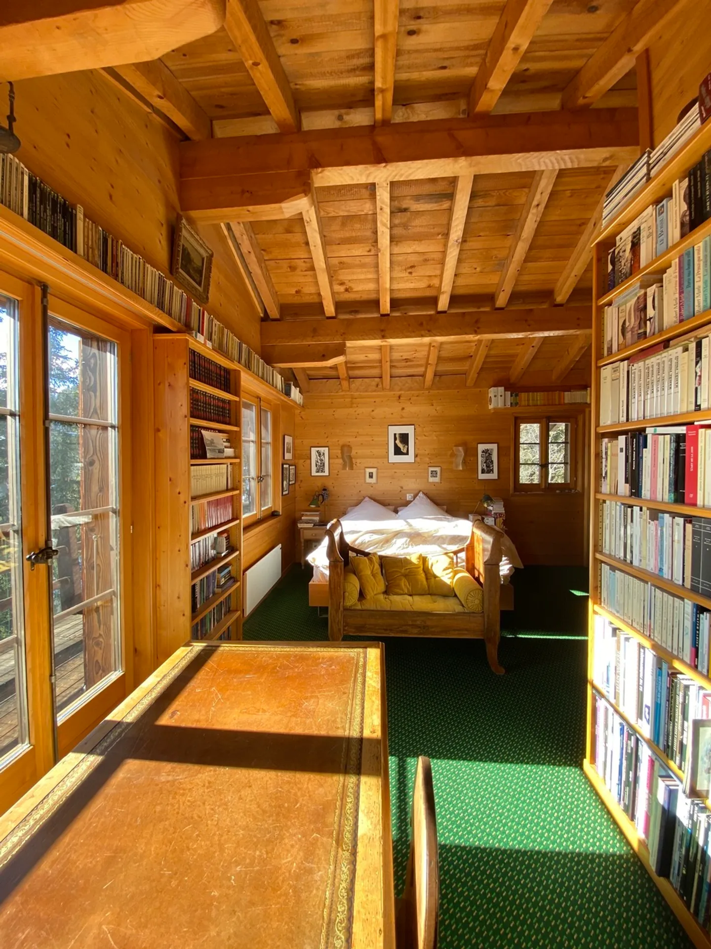 «6-ZIMMER-CHALET MITTEN IN DER NATUR - RUHIGE LAGE / BLICK VON OBEN» - Foto 9 von 30