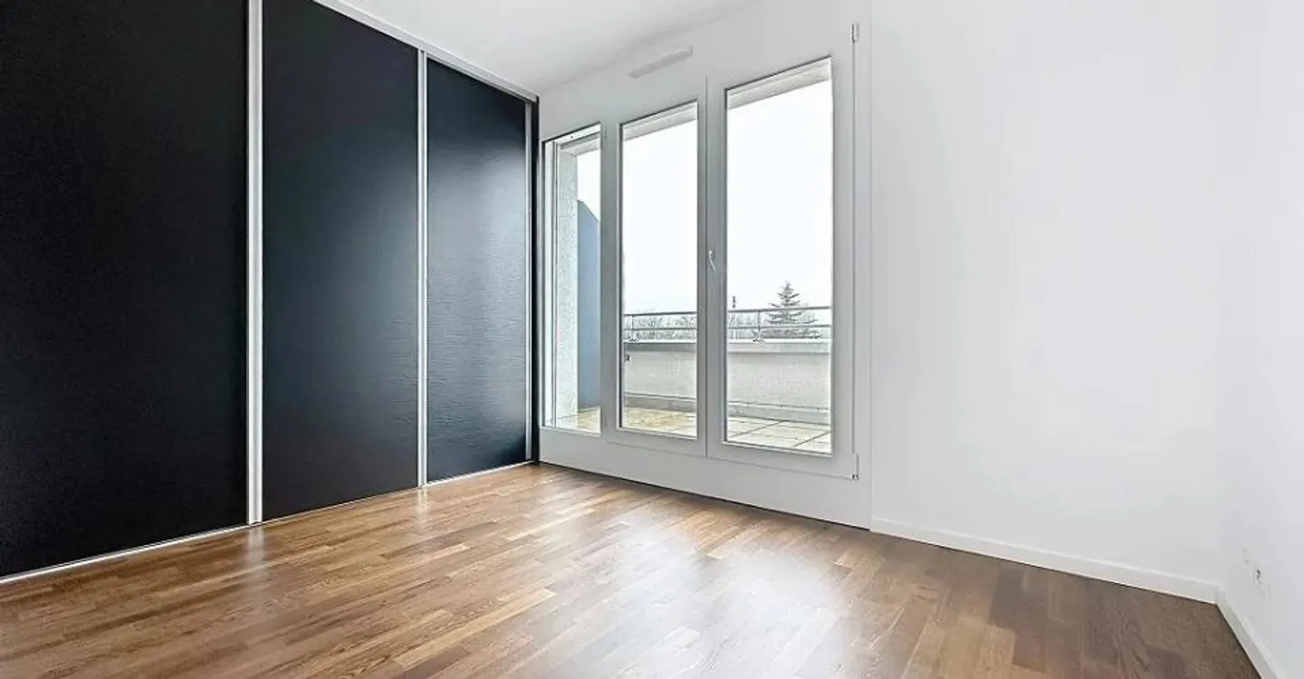 Very nice penthouse with 4 rooms and 2 terraces - Photo 4 of 5