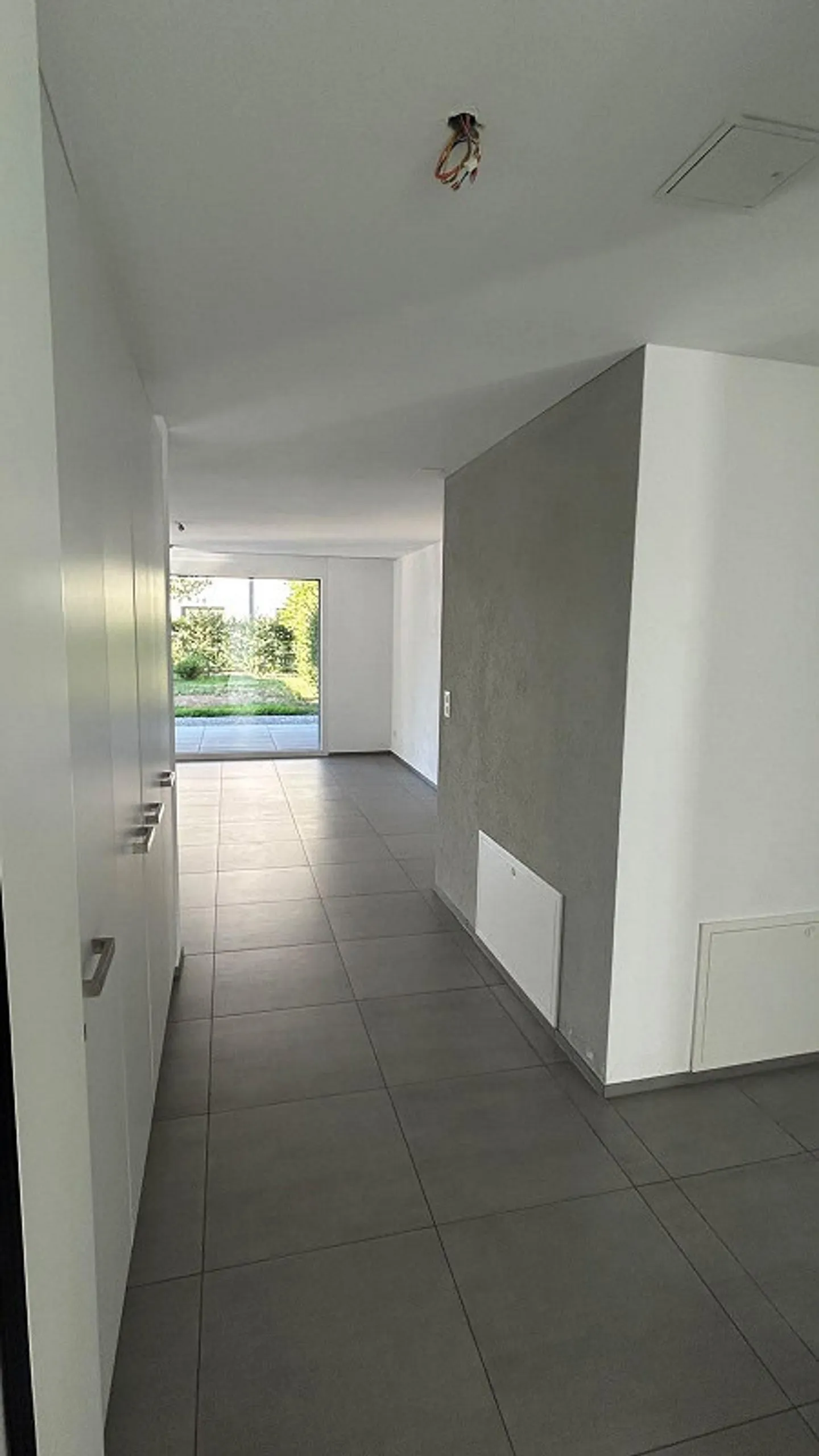 Appartement lumineux de 4,5 pièces au rez-de-chaussée avec terrasse - Photo 10 sur 12