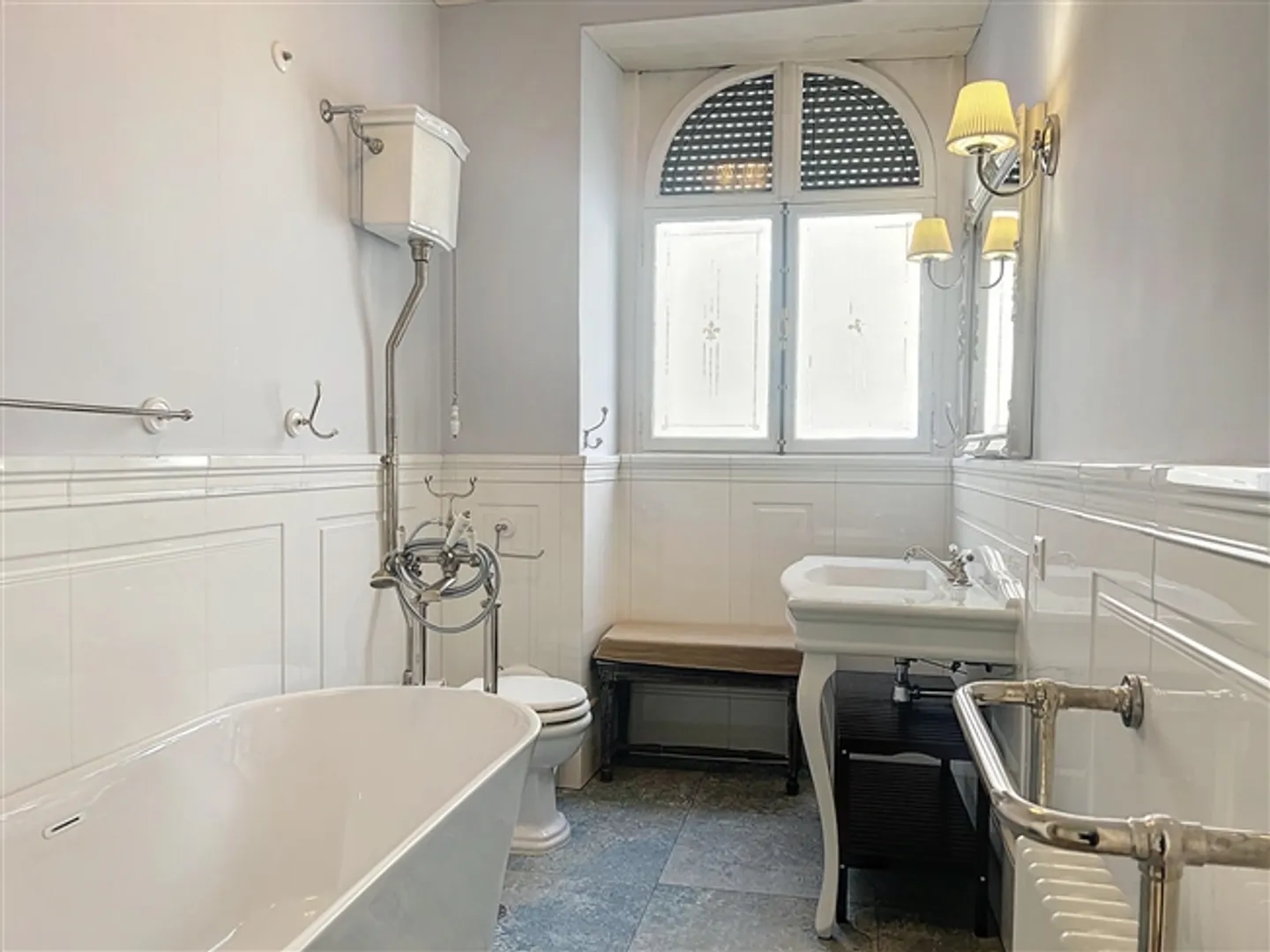 Representative Apartment (partially furnished) with Garden. Rare Item - Photo 8 of 9