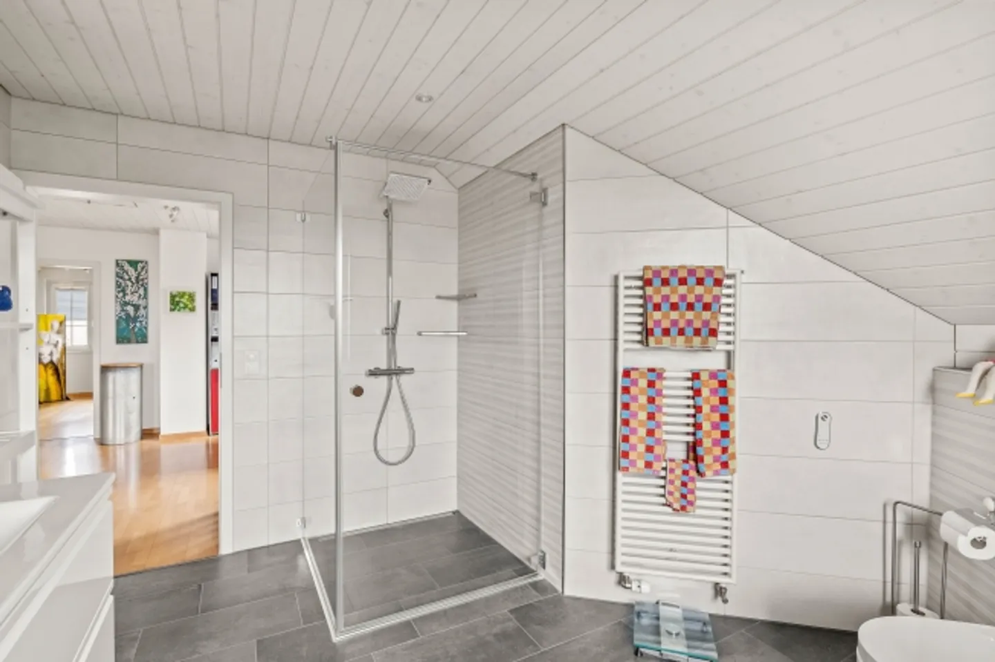 Maison individuelle de 7,5 pièces avec beaucoup d'espace et d'énergie durable - Photo 12 sur 13