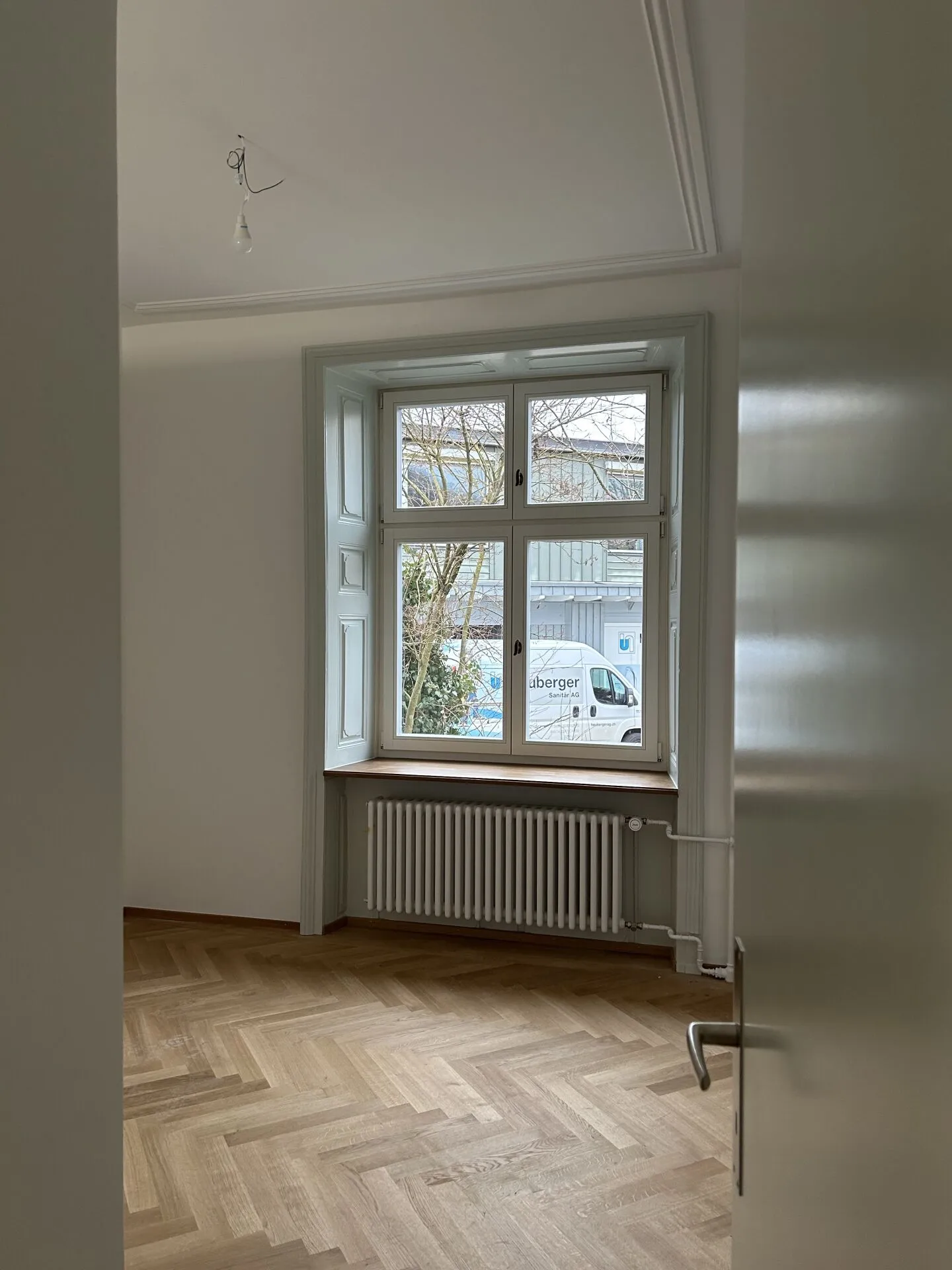 2.5-Room Ground Floor Apartment with Garden Patio! - Photo 8 of 8