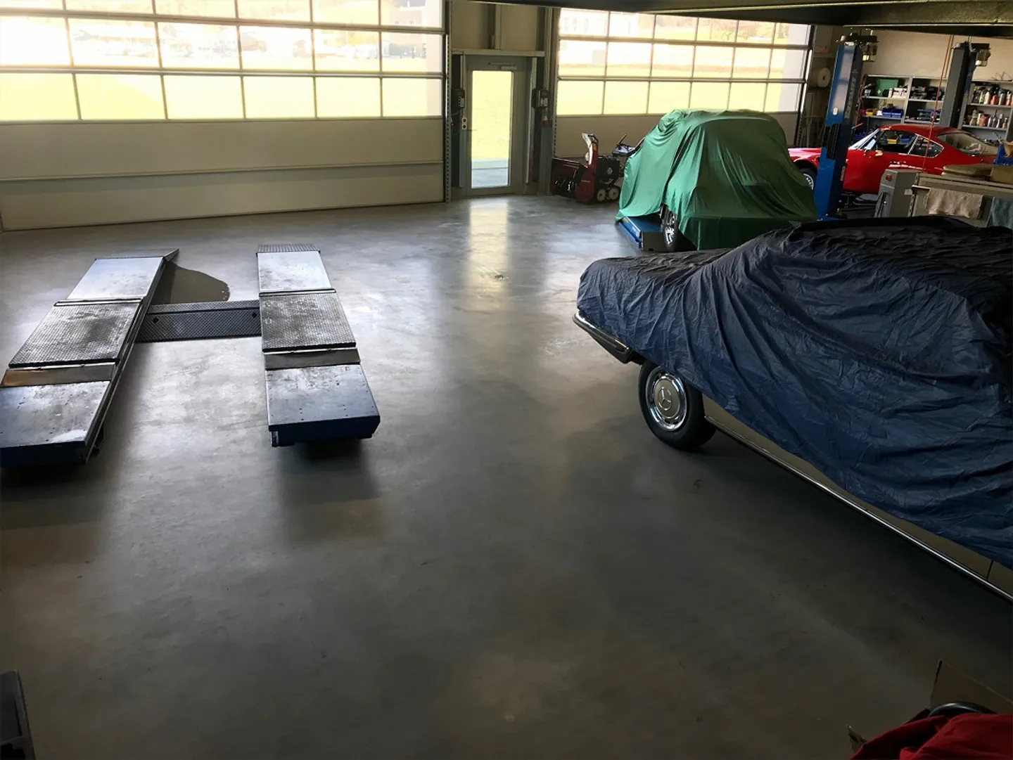 Espace de stockage, sellier, peintre, vernisseur, travail de tôle, pièce. Portes de voiture... - Photo 3 sur 3