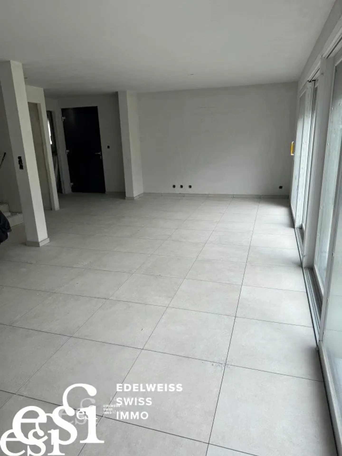Geräumige zeitgenössische Villa mit 4,5 Zimmern in Saillon - Foto 3 von 11